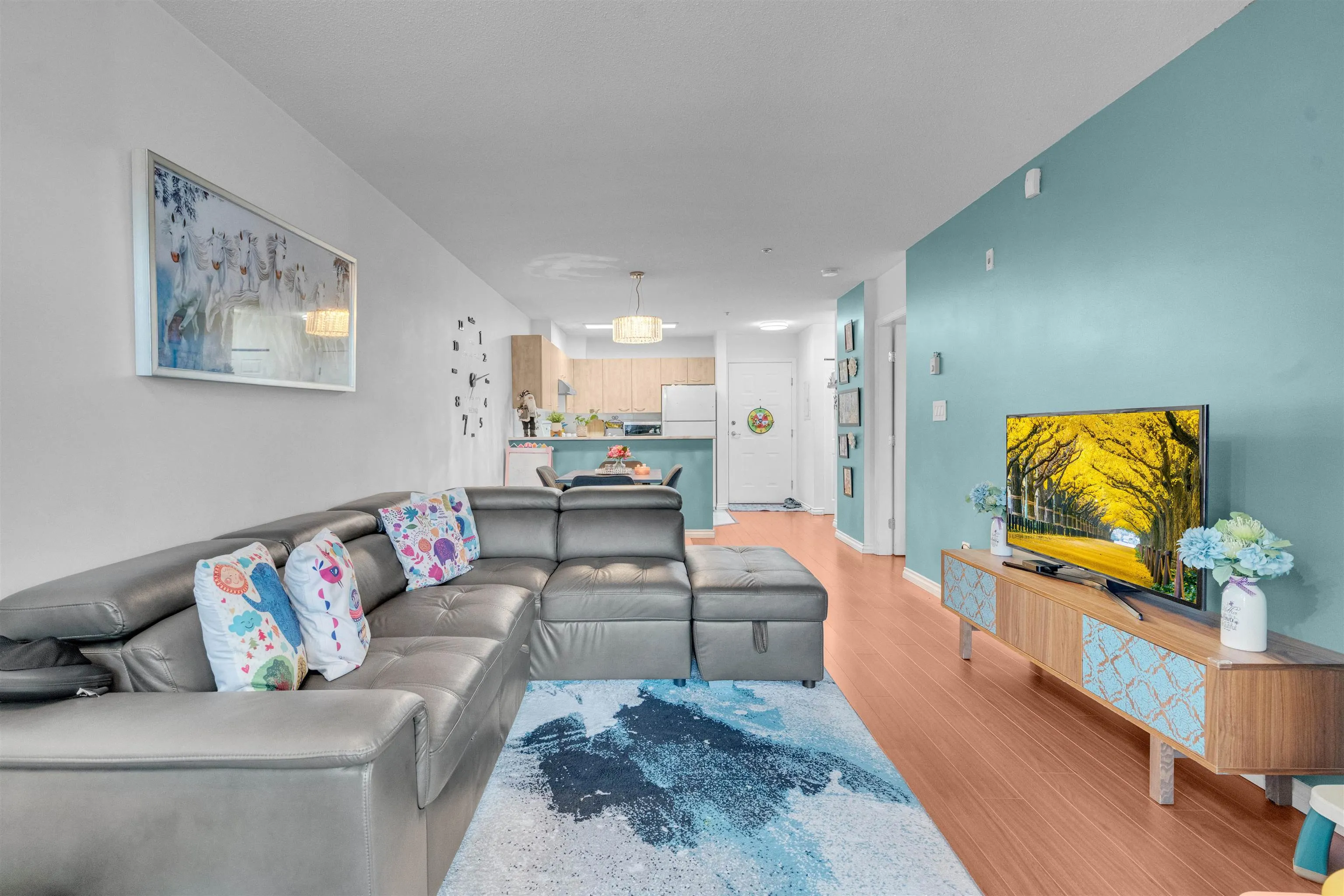 102 2973 Kingsway