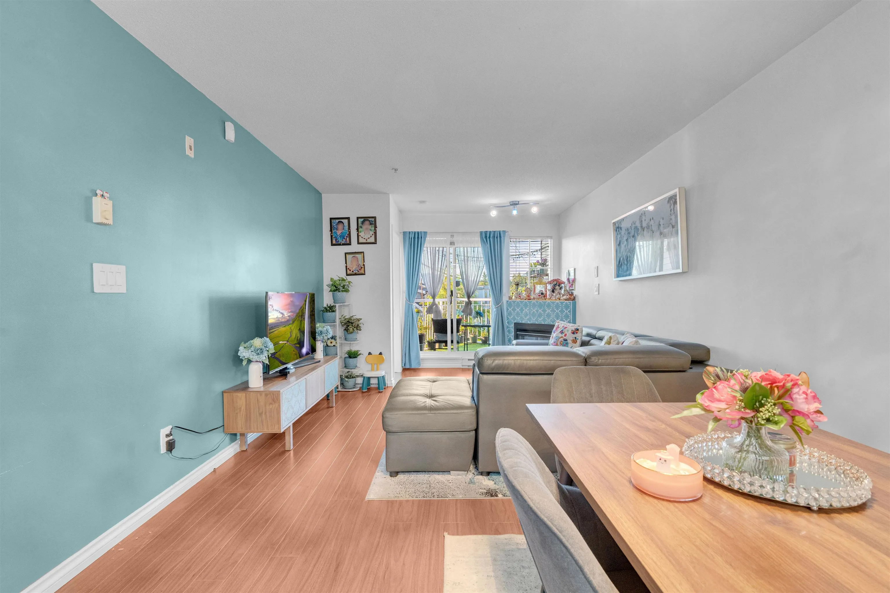 102 2973 Kingsway