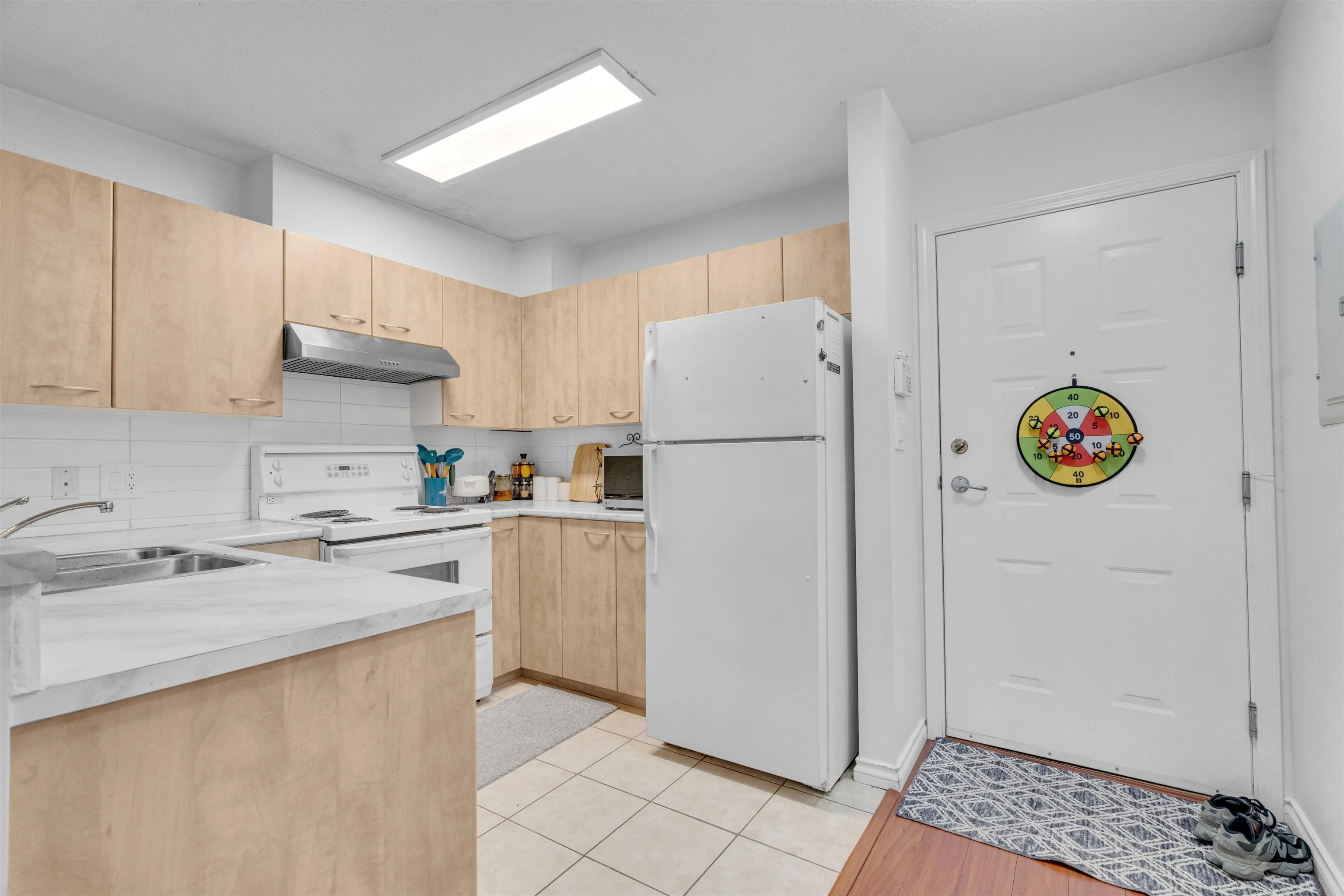 102 2973 Kingsway