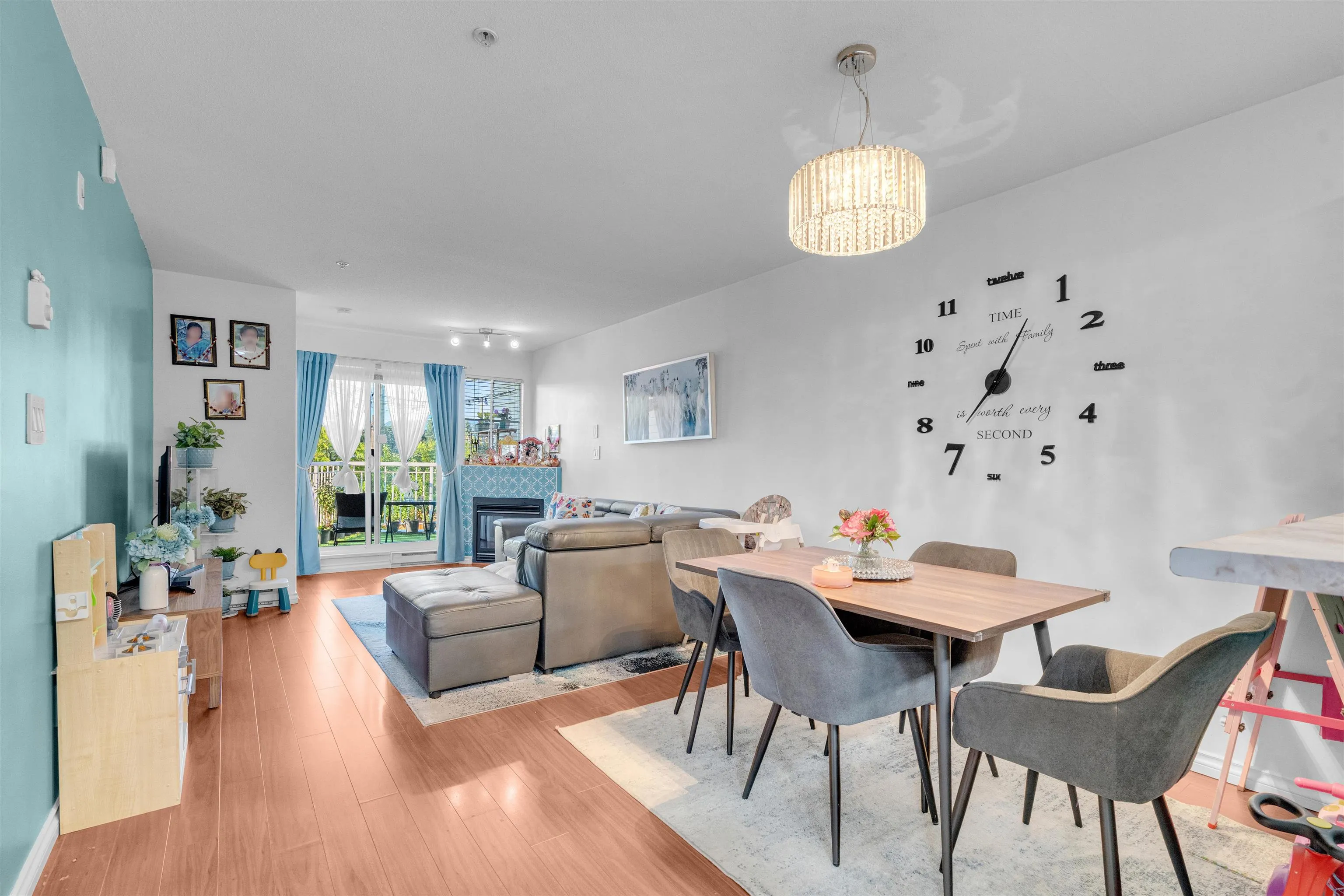 102 2973 Kingsway