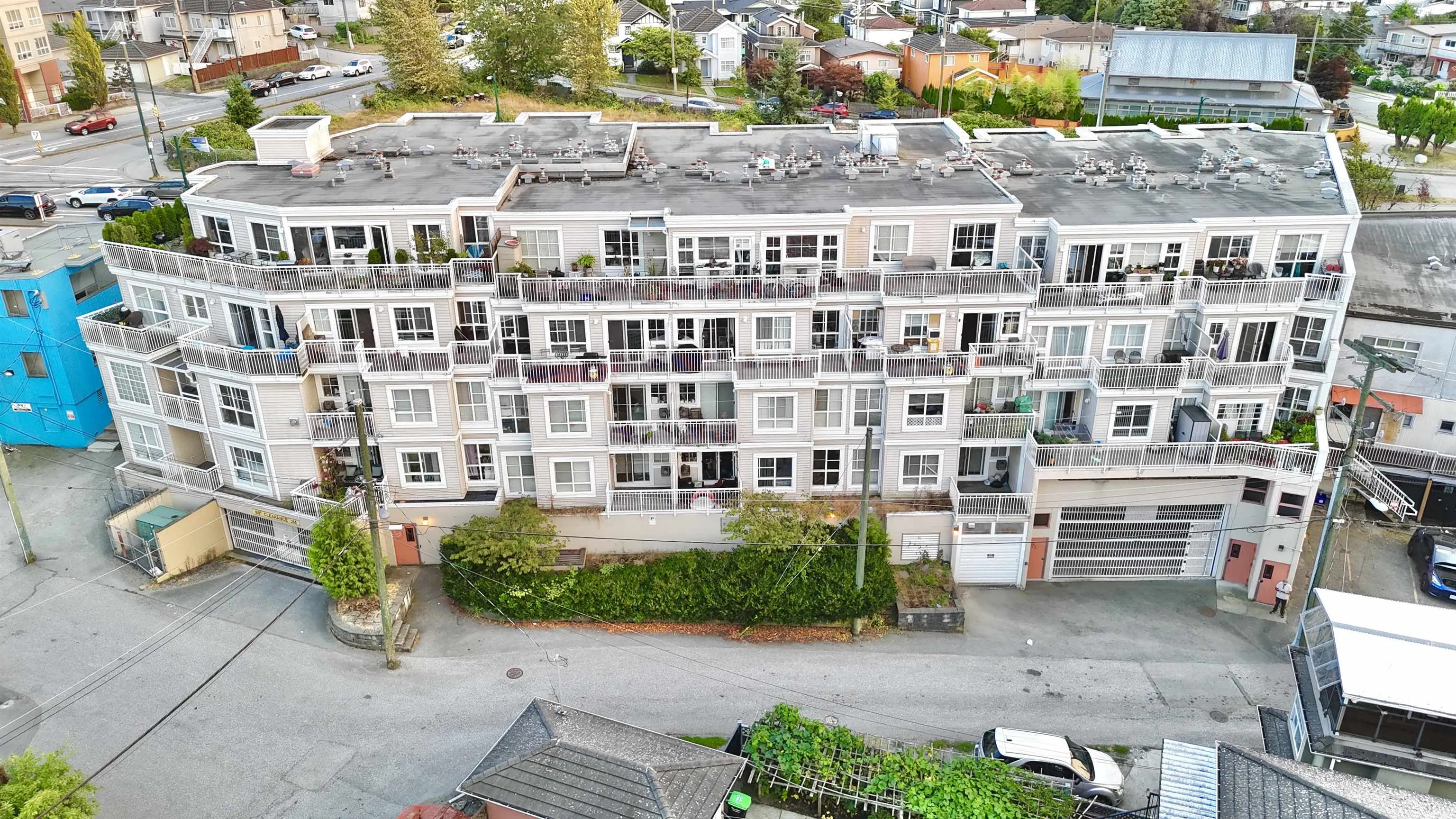 102 2973 Kingsway