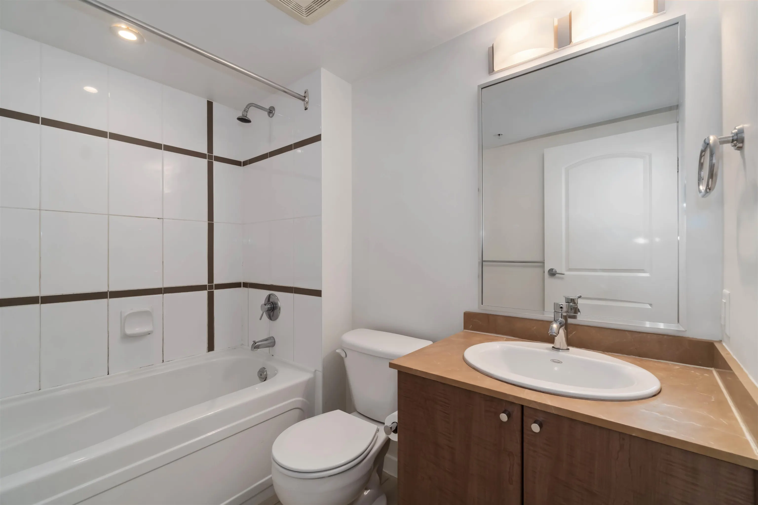 1311 610 Granville Street
