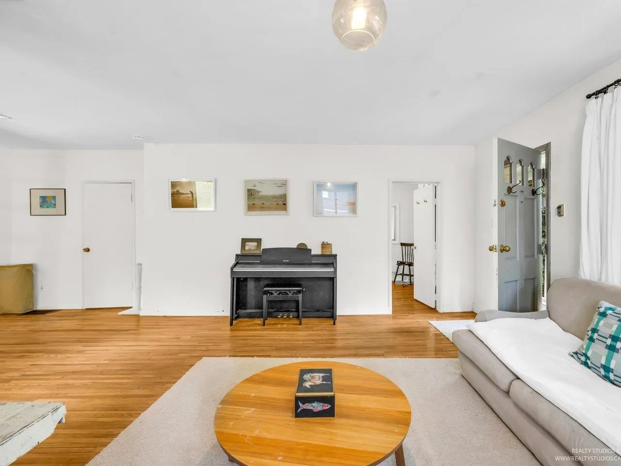 1706 Deep Cove Road