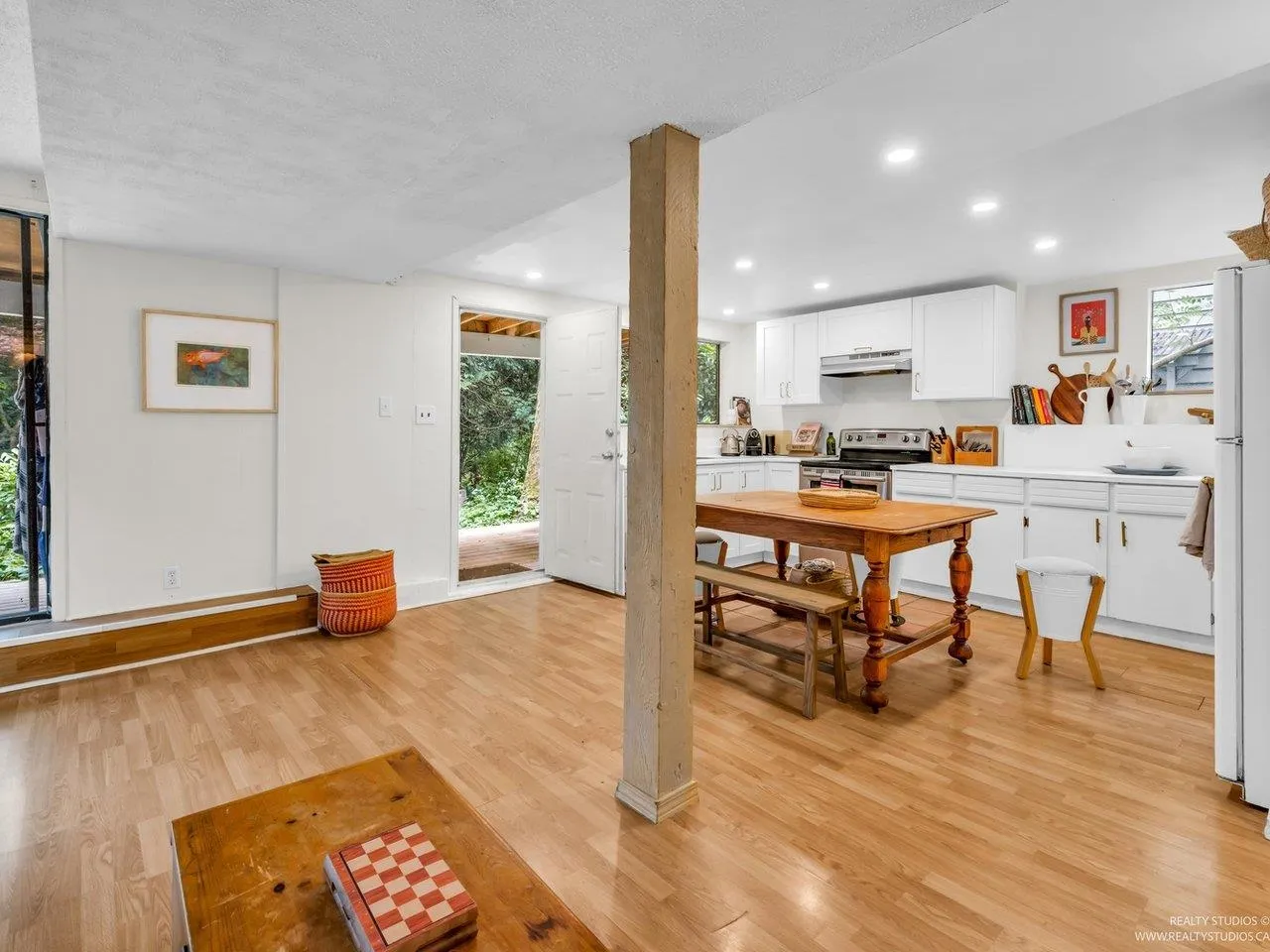1706 Deep Cove Road