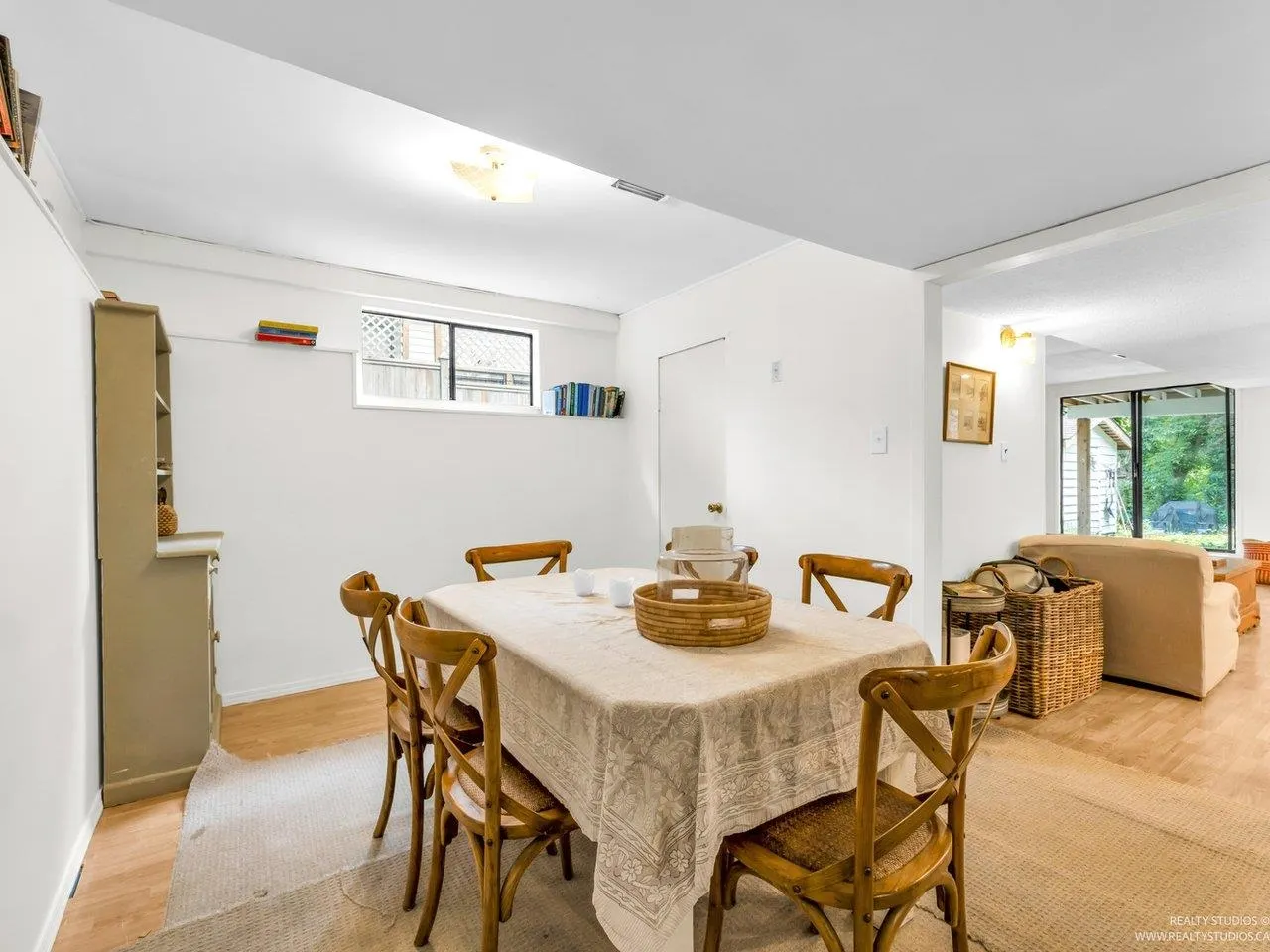 1706 Deep Cove Road