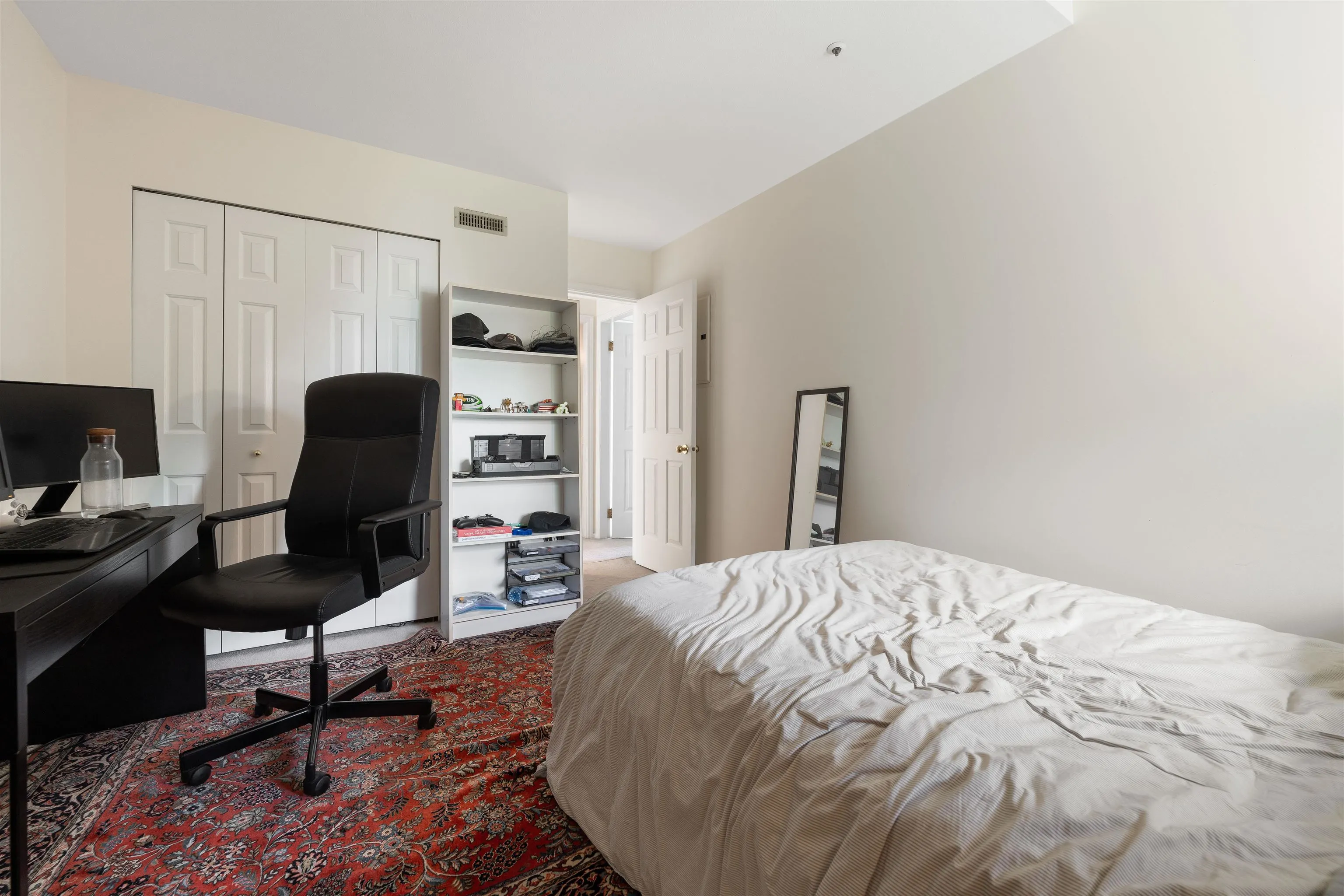 E403 628 W 12th Avenue