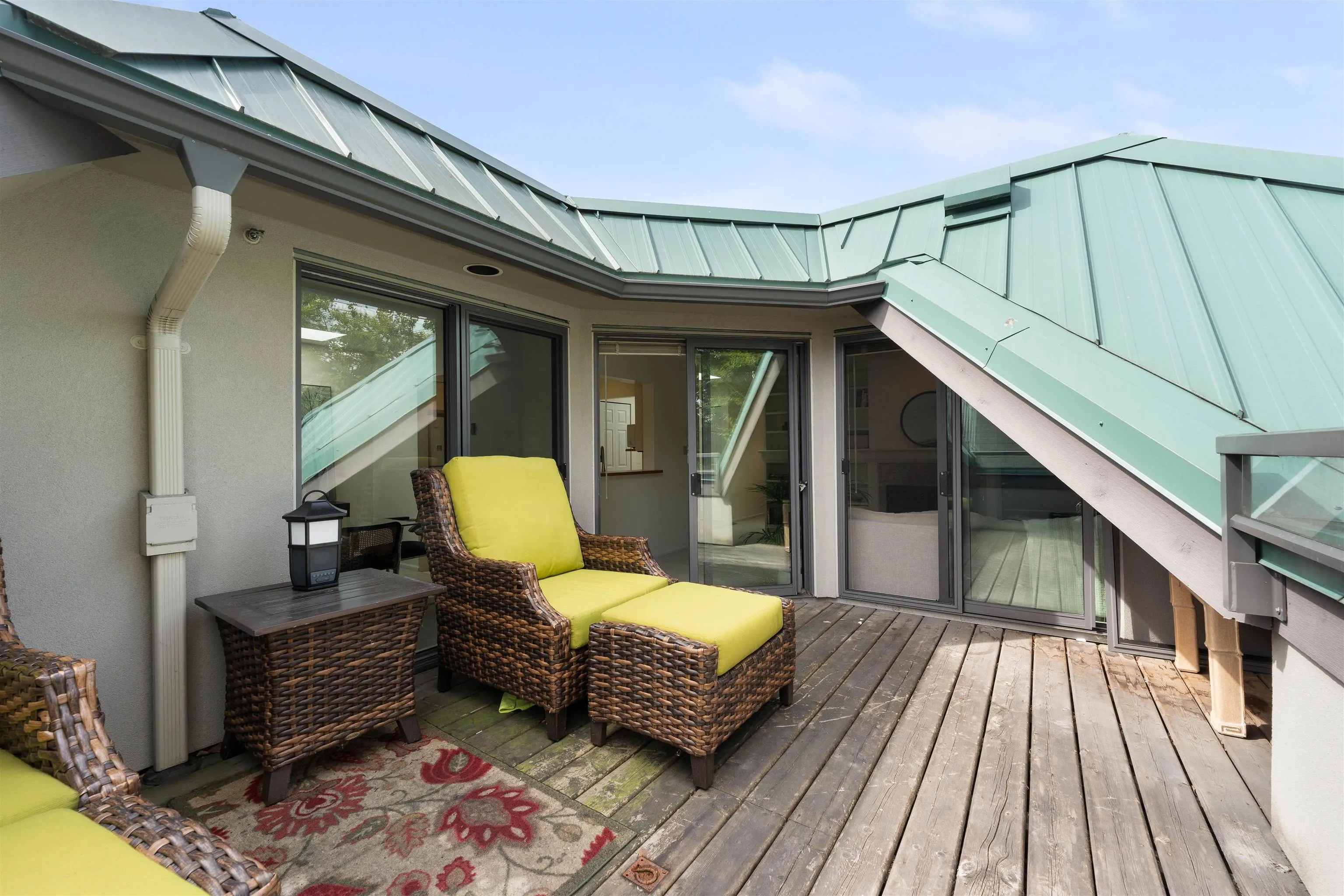 E403 628 W 12th Avenue