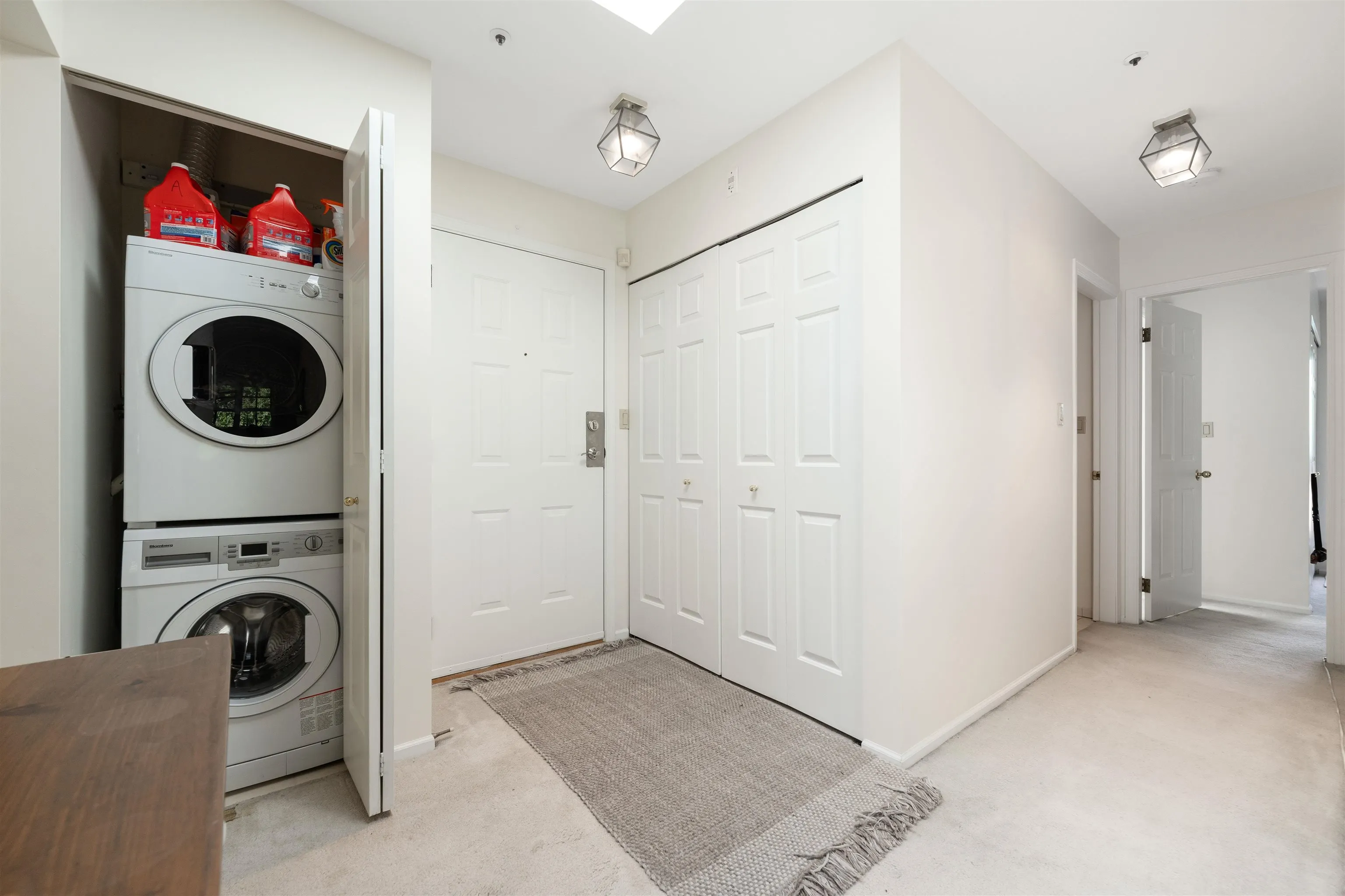 E403 628 W 12th Avenue