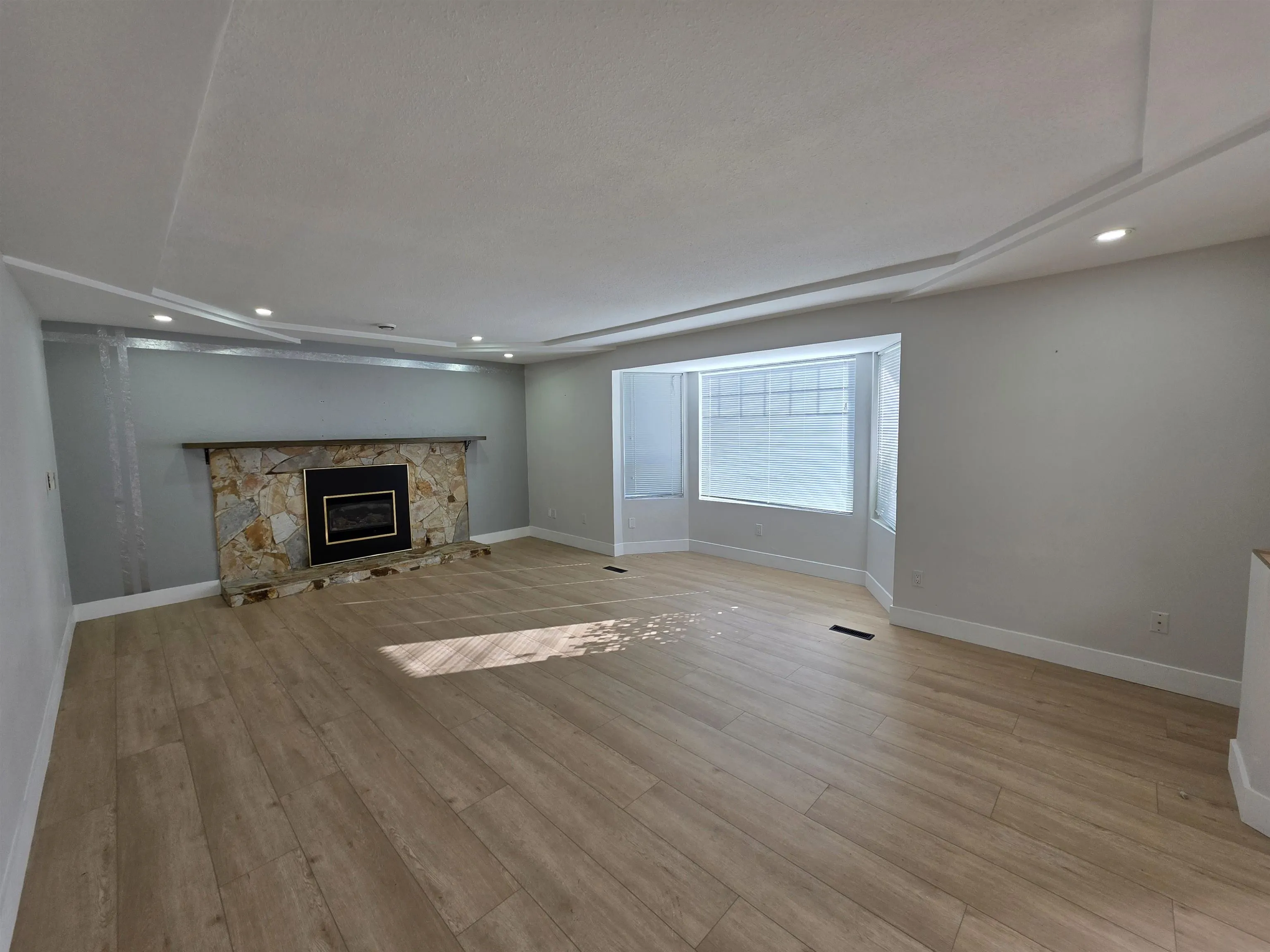 10381 Main Street