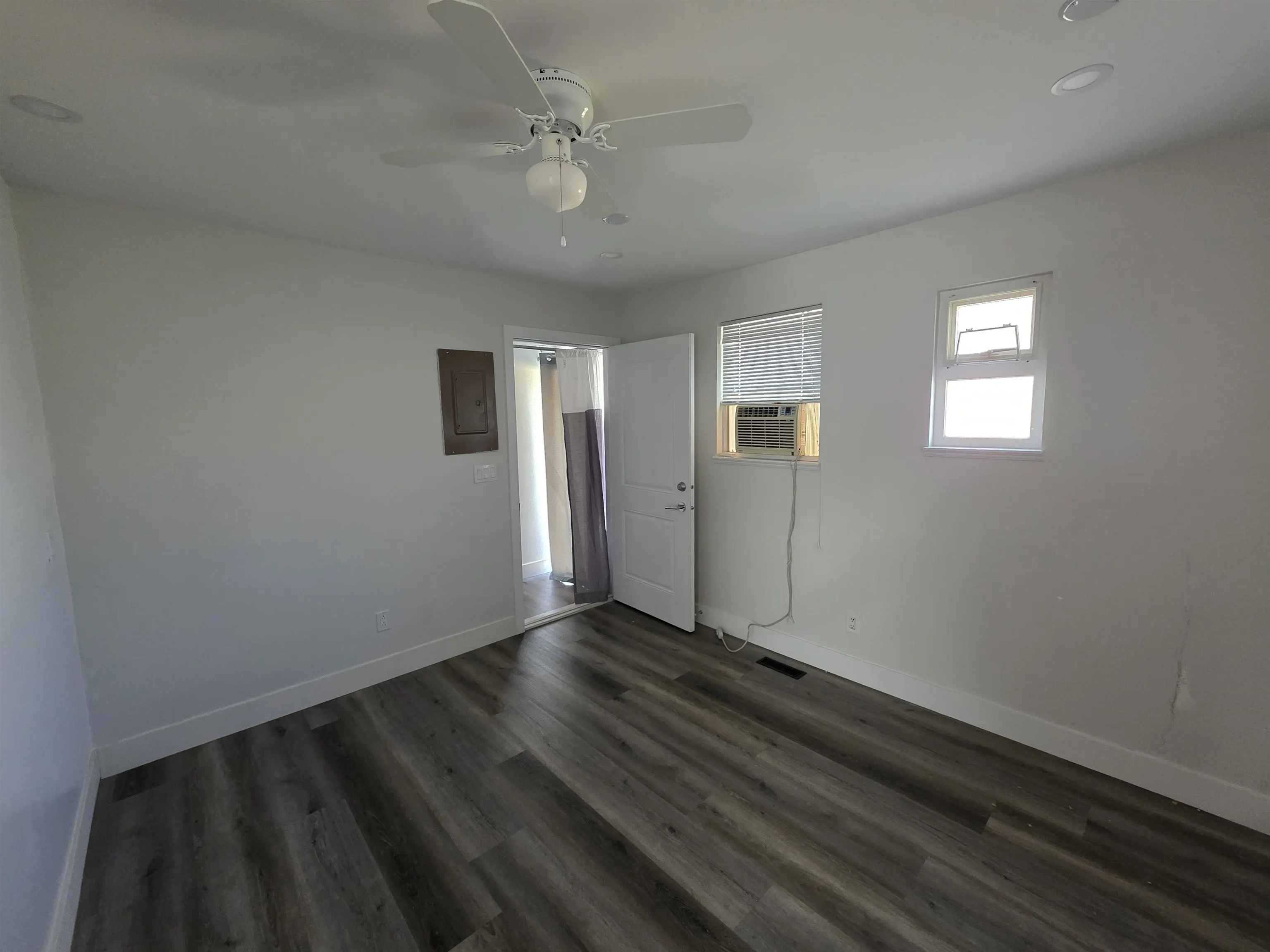 10381 Main Street