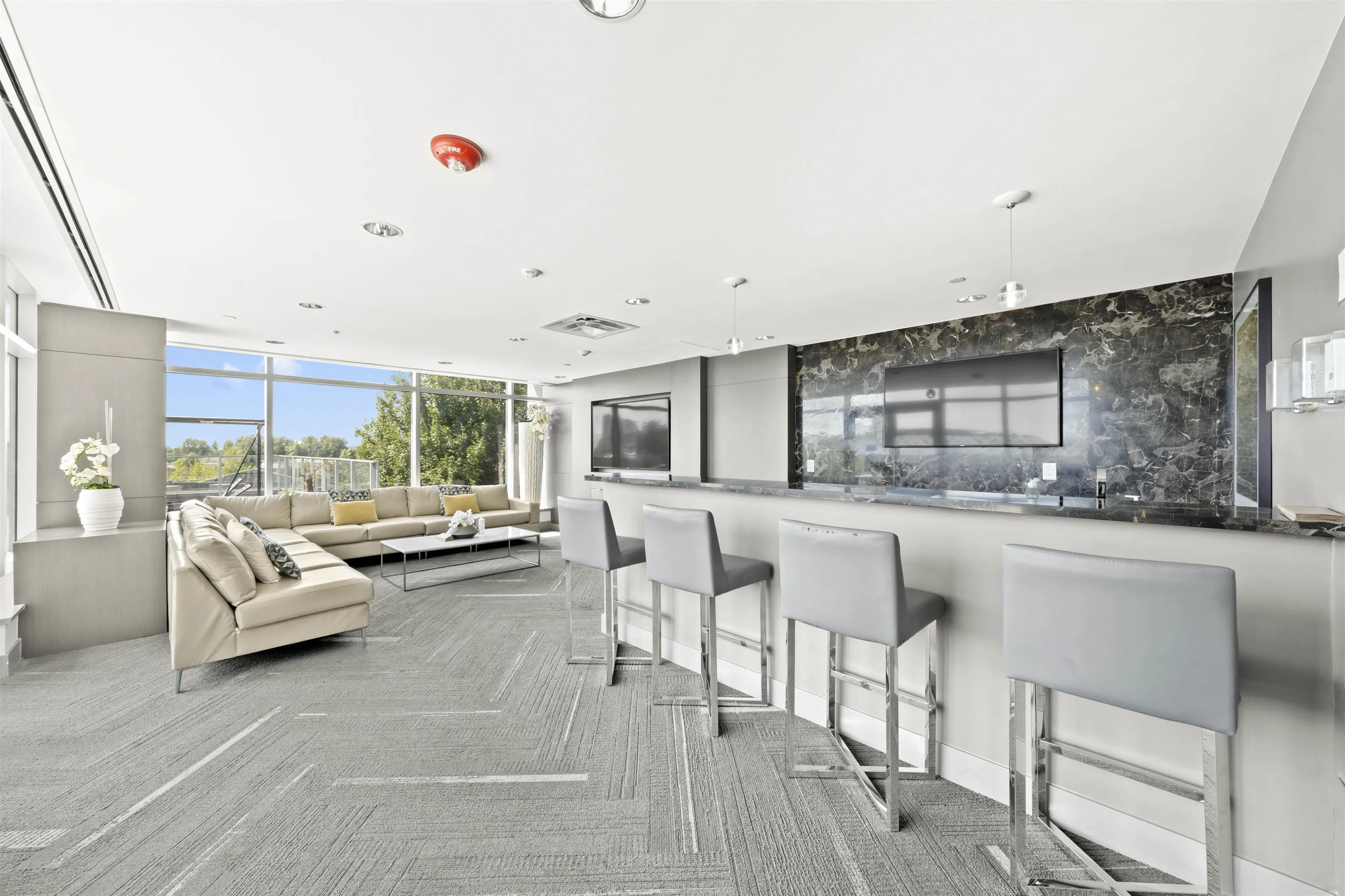 1610 3333 Brown Road