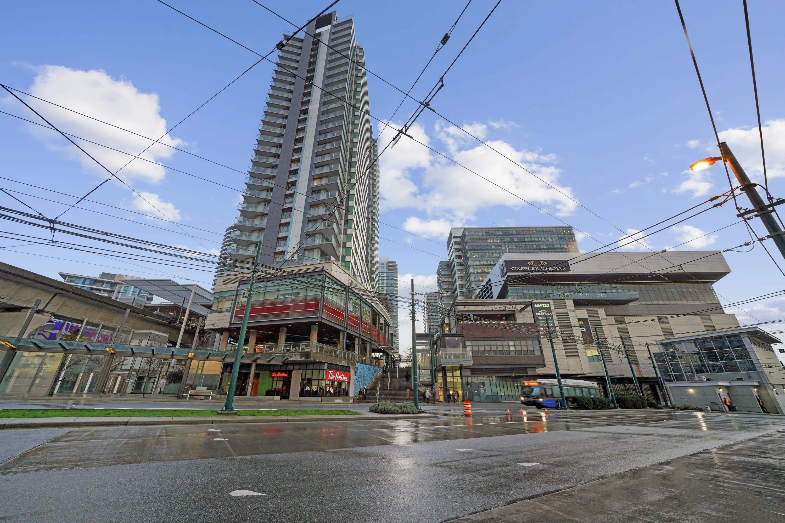 811 489 Interurban Way