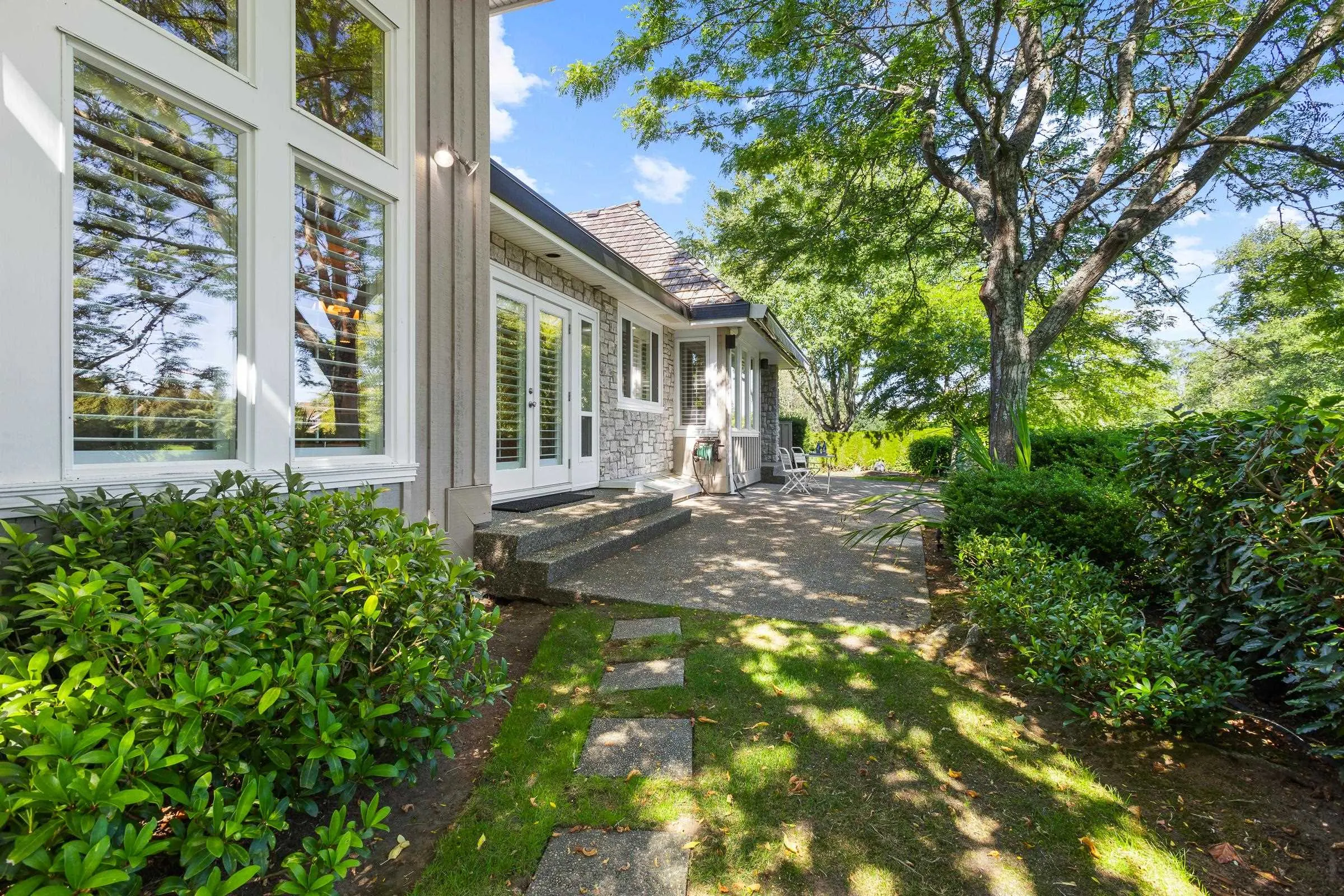 3388 Canterbury Drive