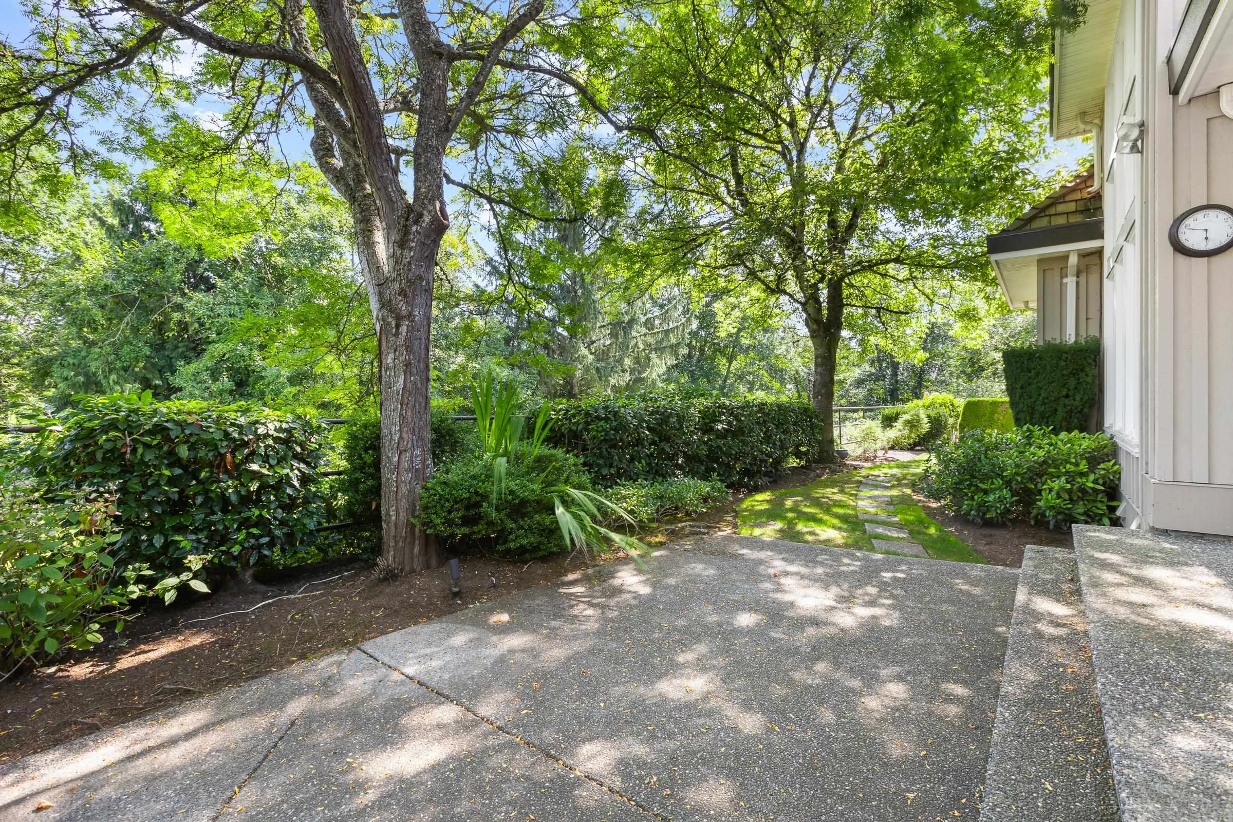 3388 Canterbury Drive