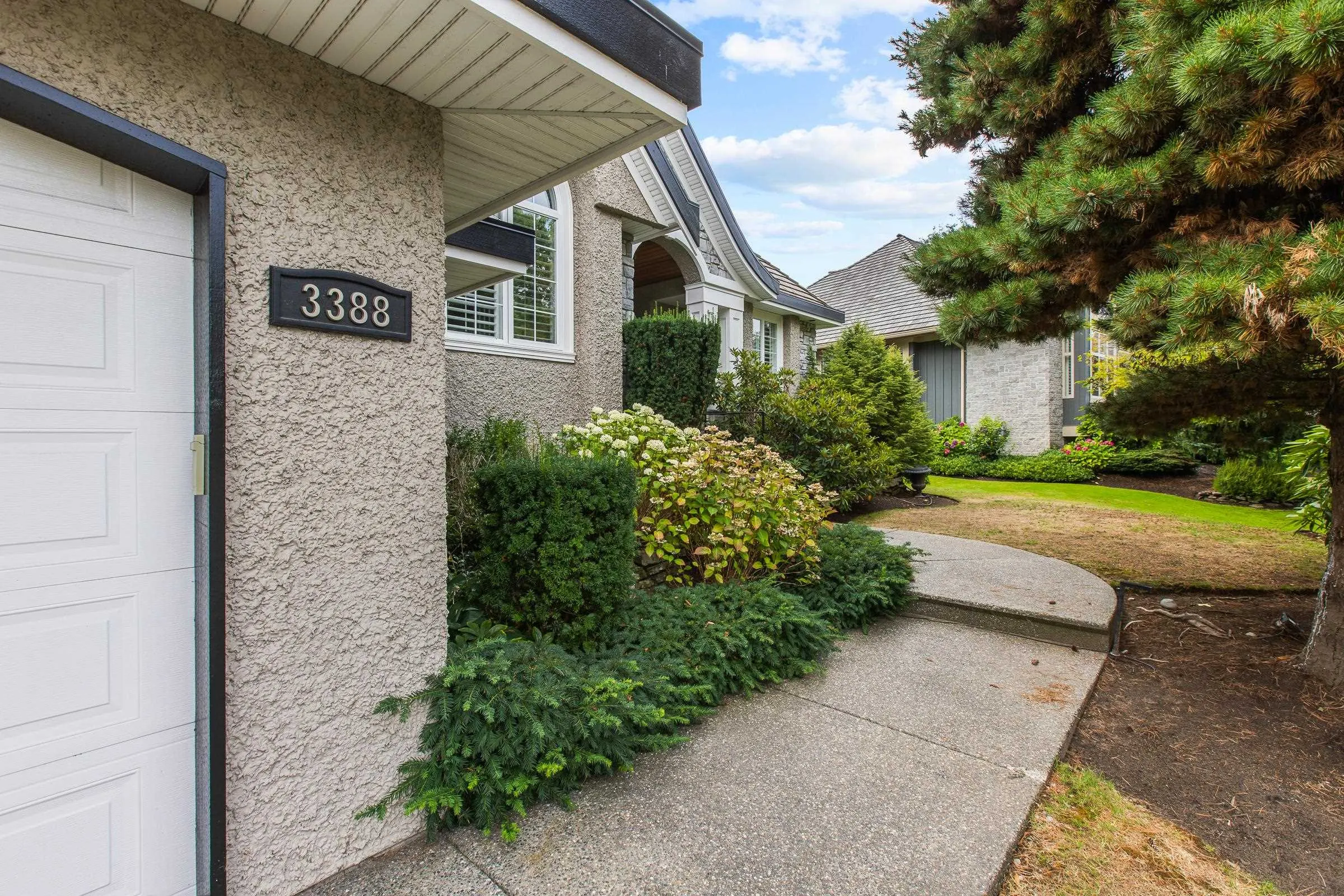 3388 Canterbury Drive