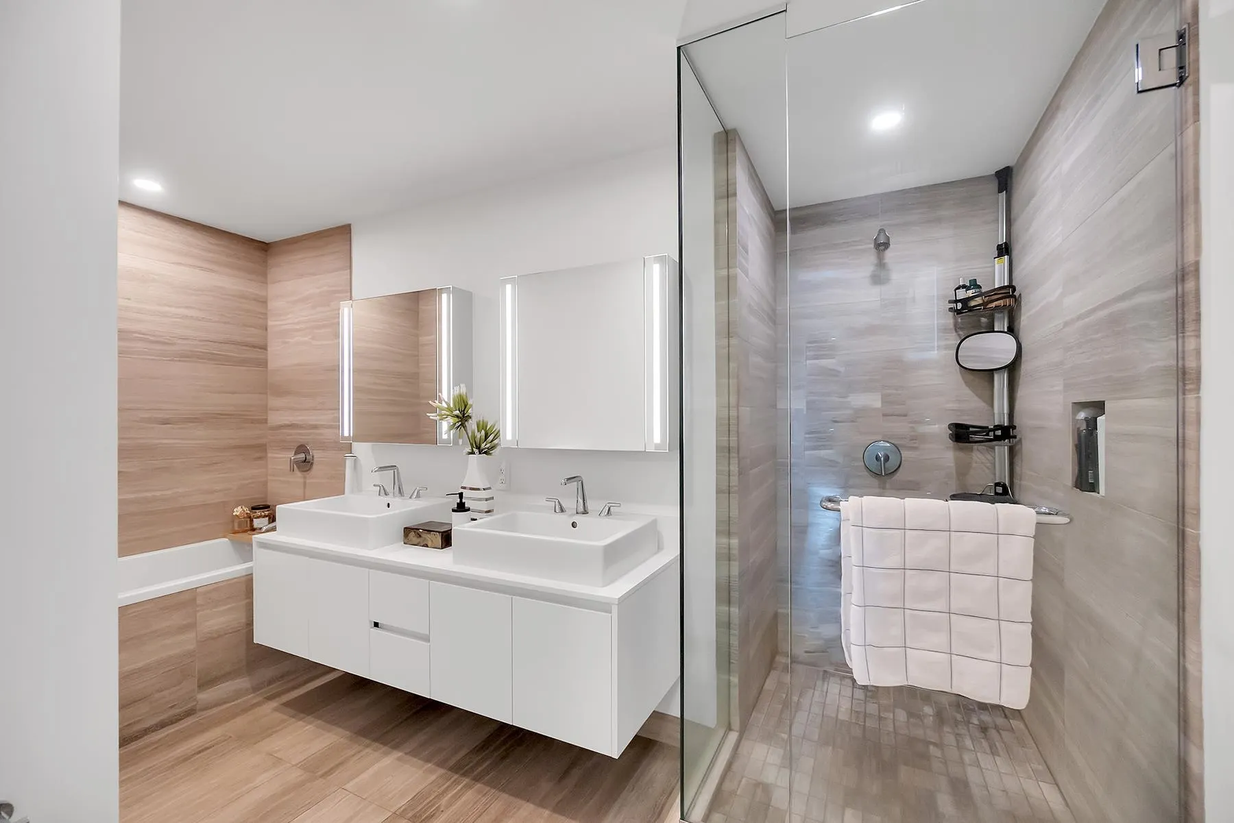 3602 1480 Howe Street