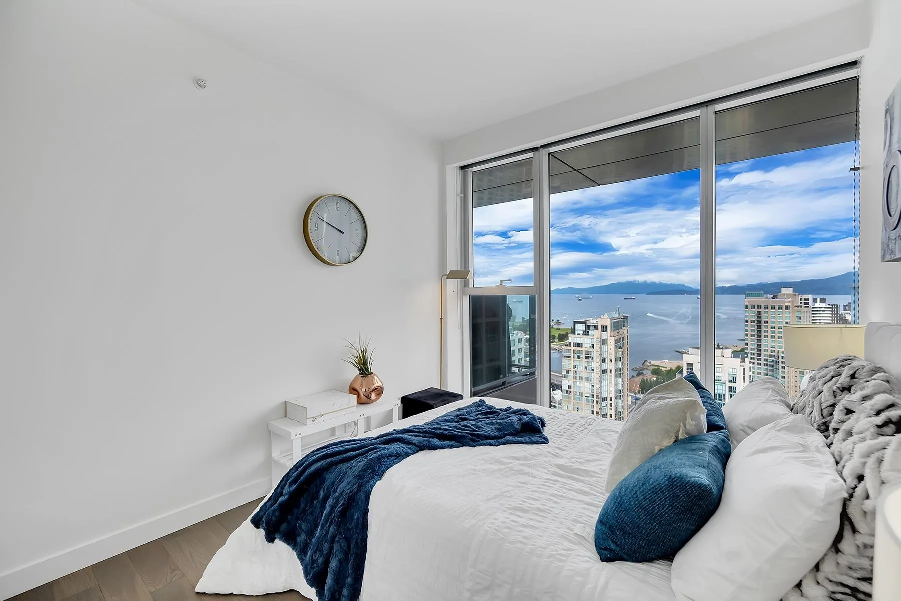 3602 1480 Howe Street