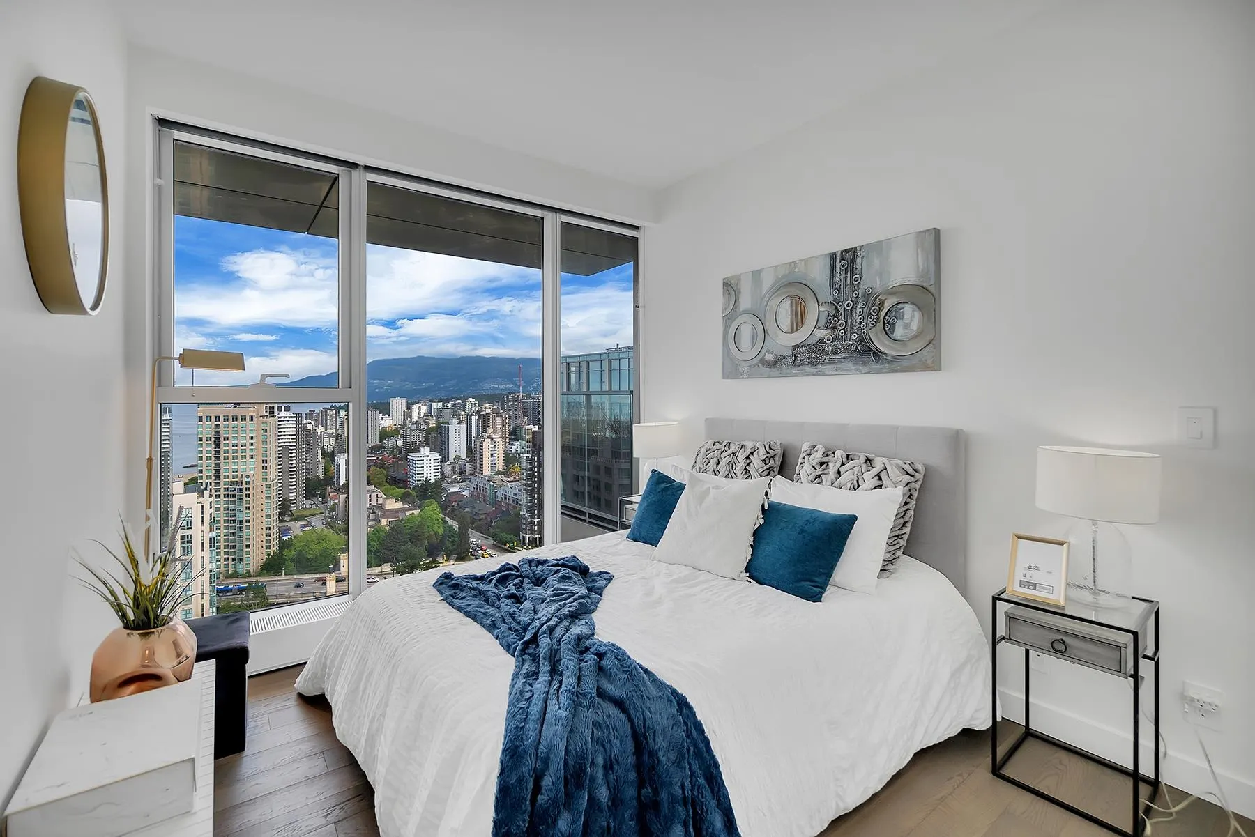 3602 1480 Howe Street