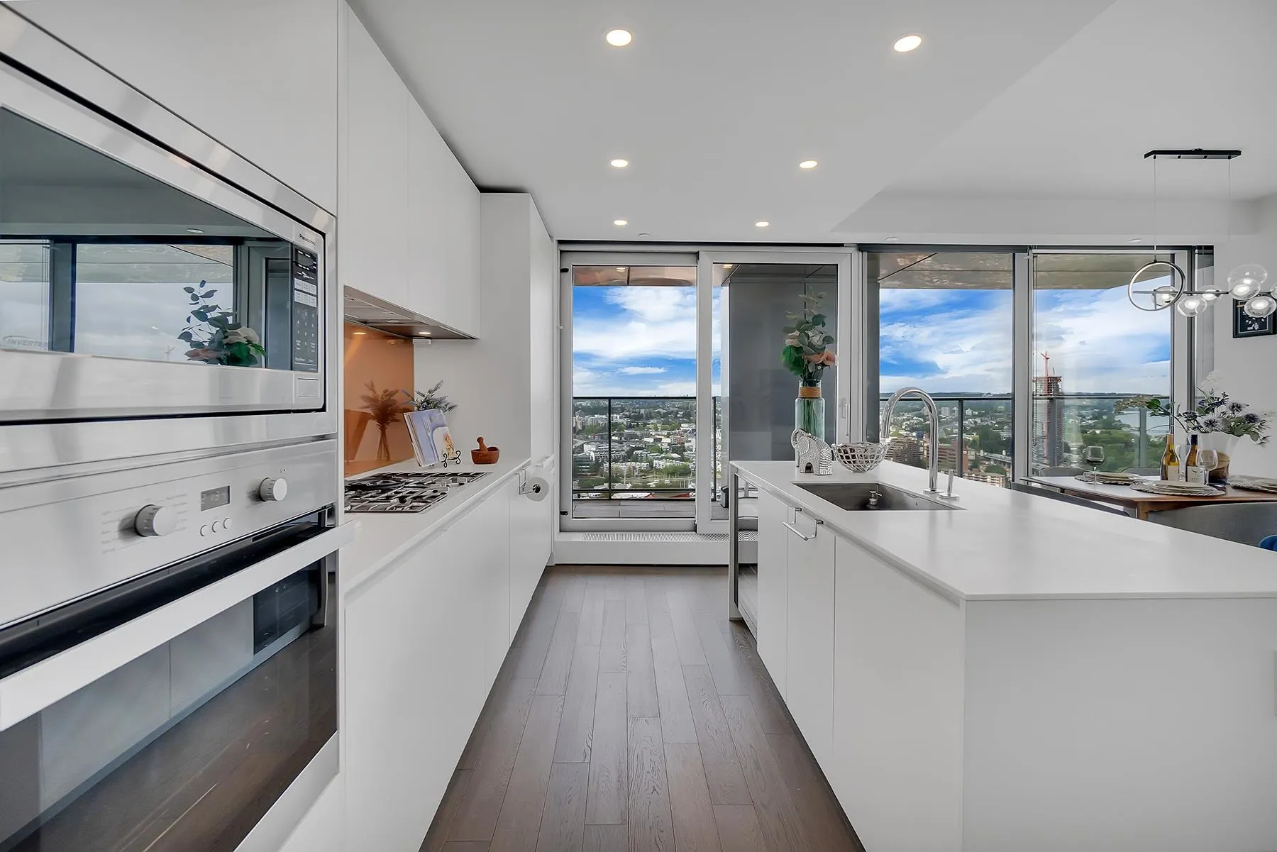 3602 1480 Howe Street