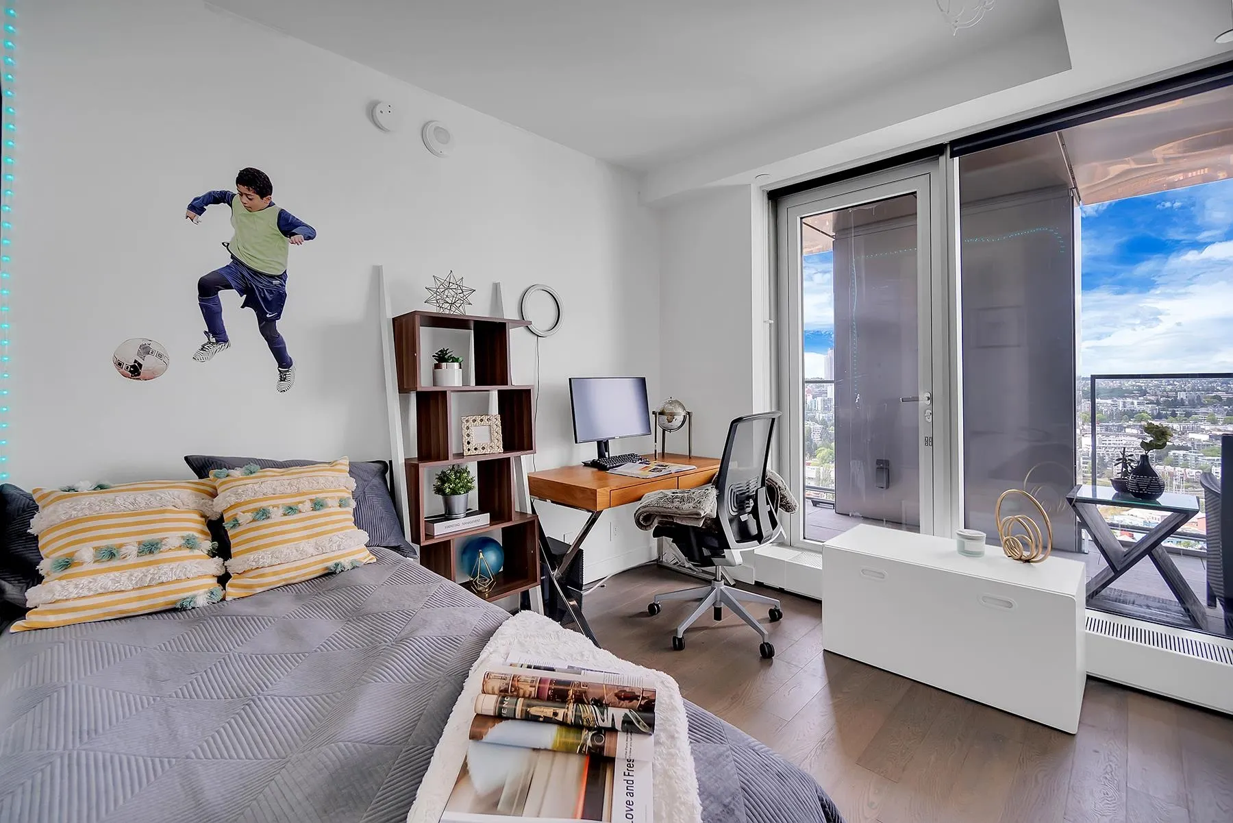 3602 1480 Howe Street