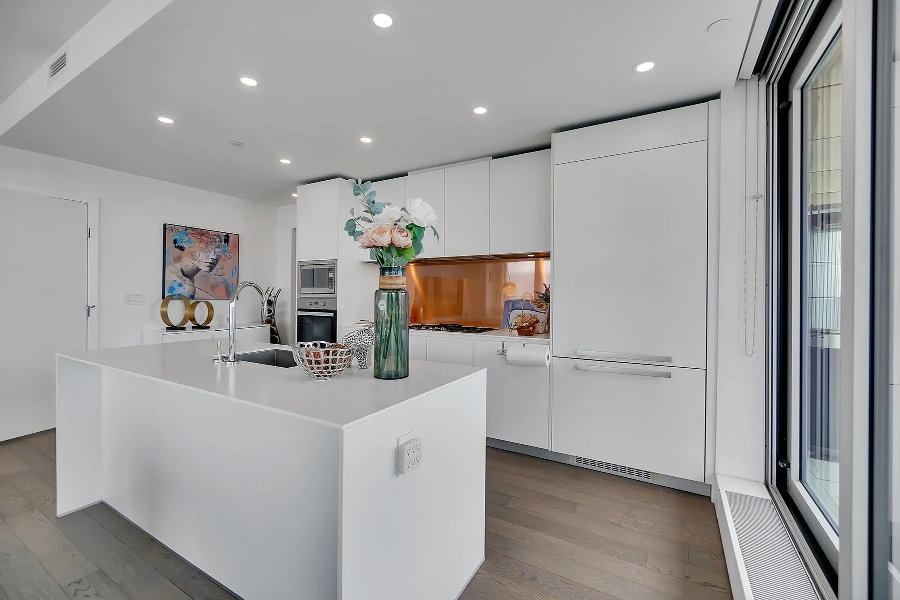 3602 1480 Howe Street