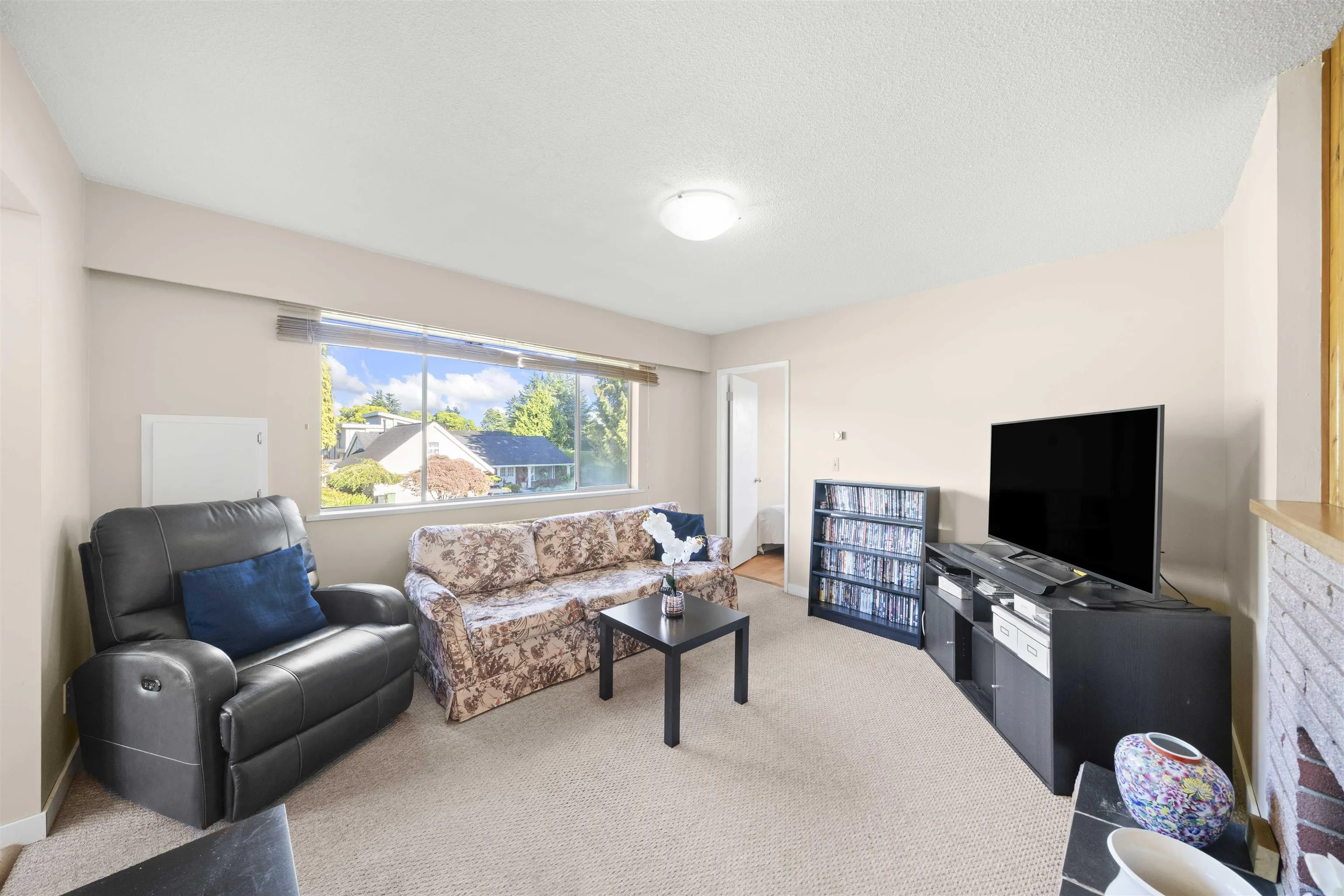 8431 Rosebank Crescent