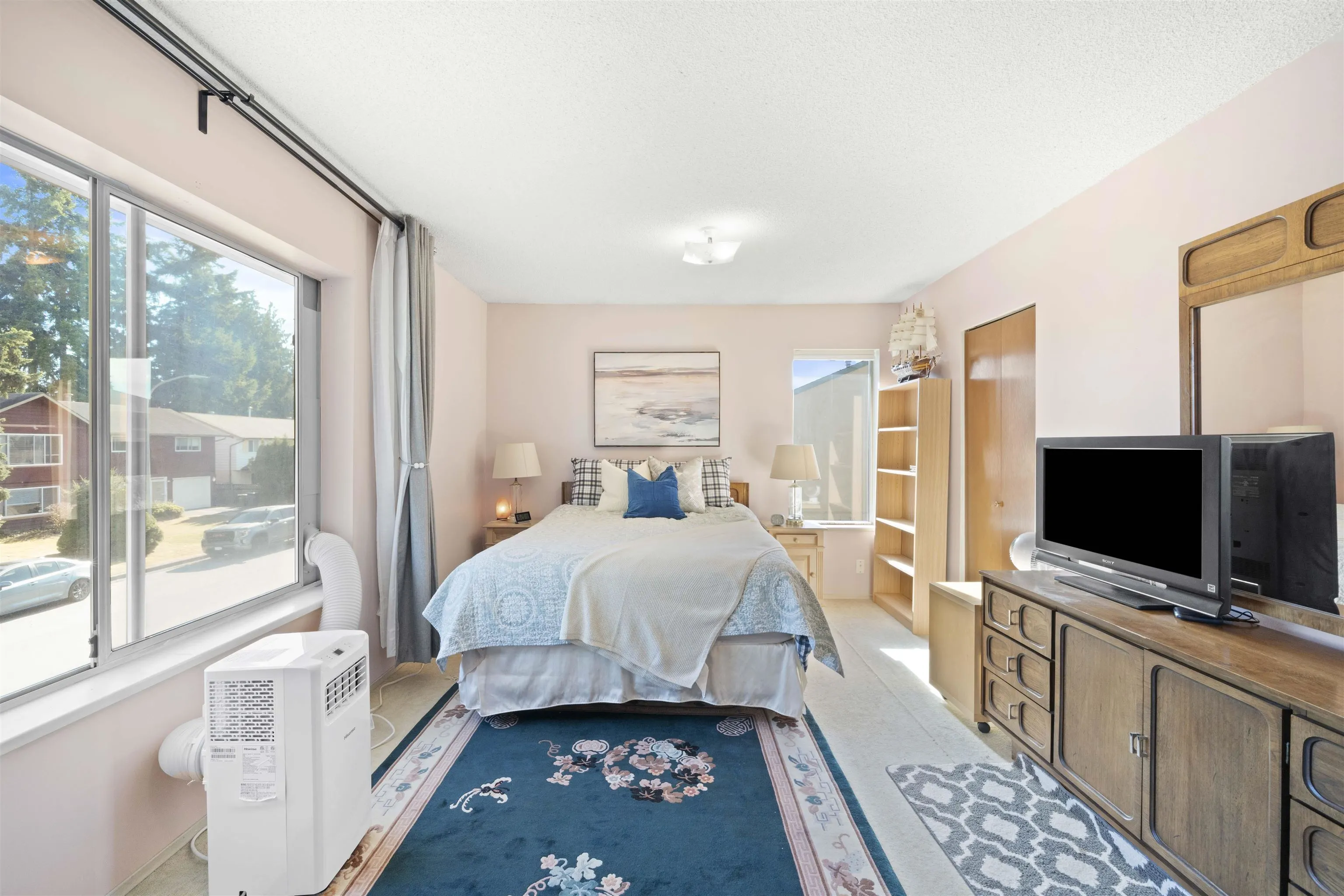 8431 Rosebank Crescent