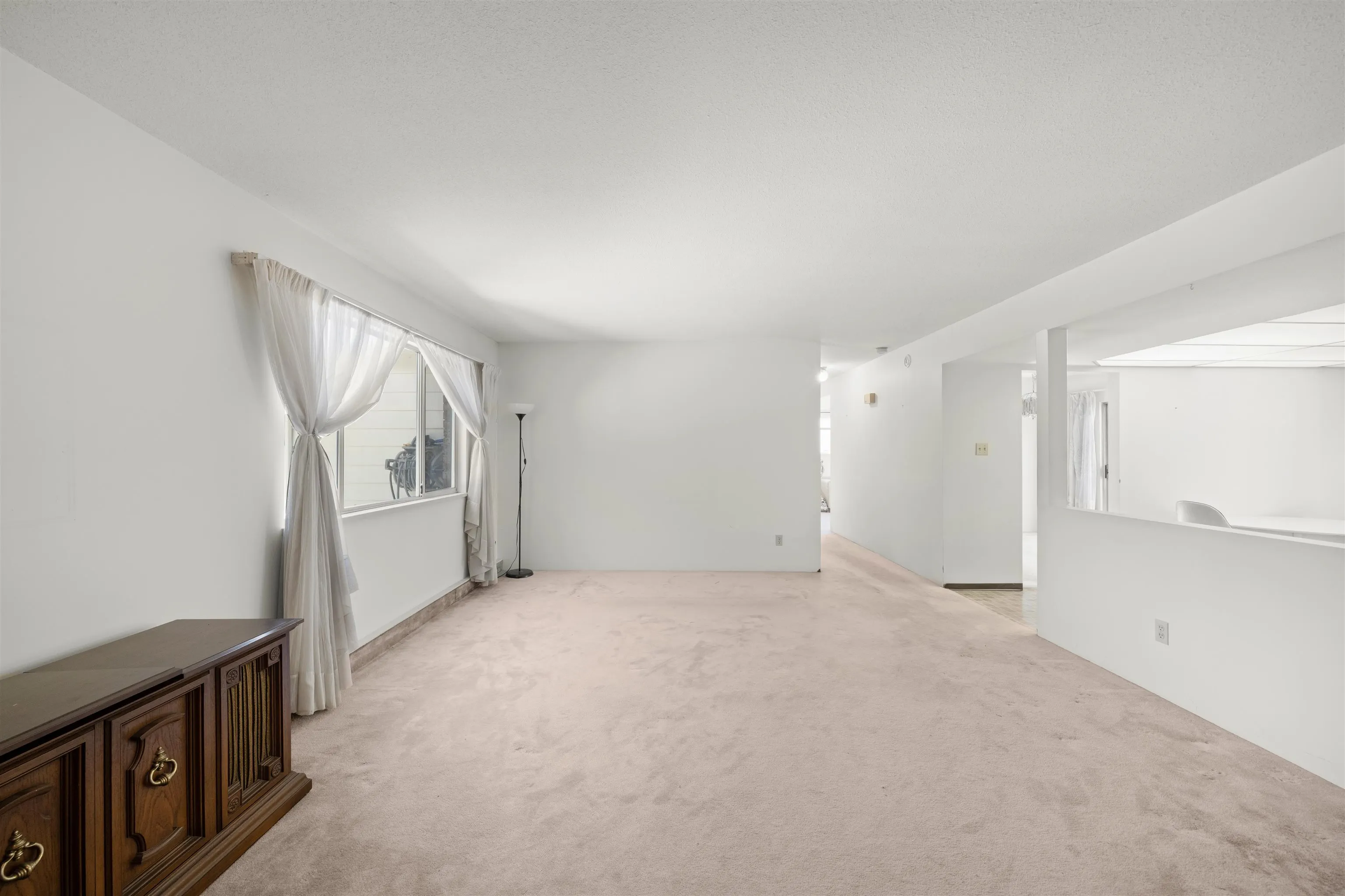 8431 Rosebank Crescent