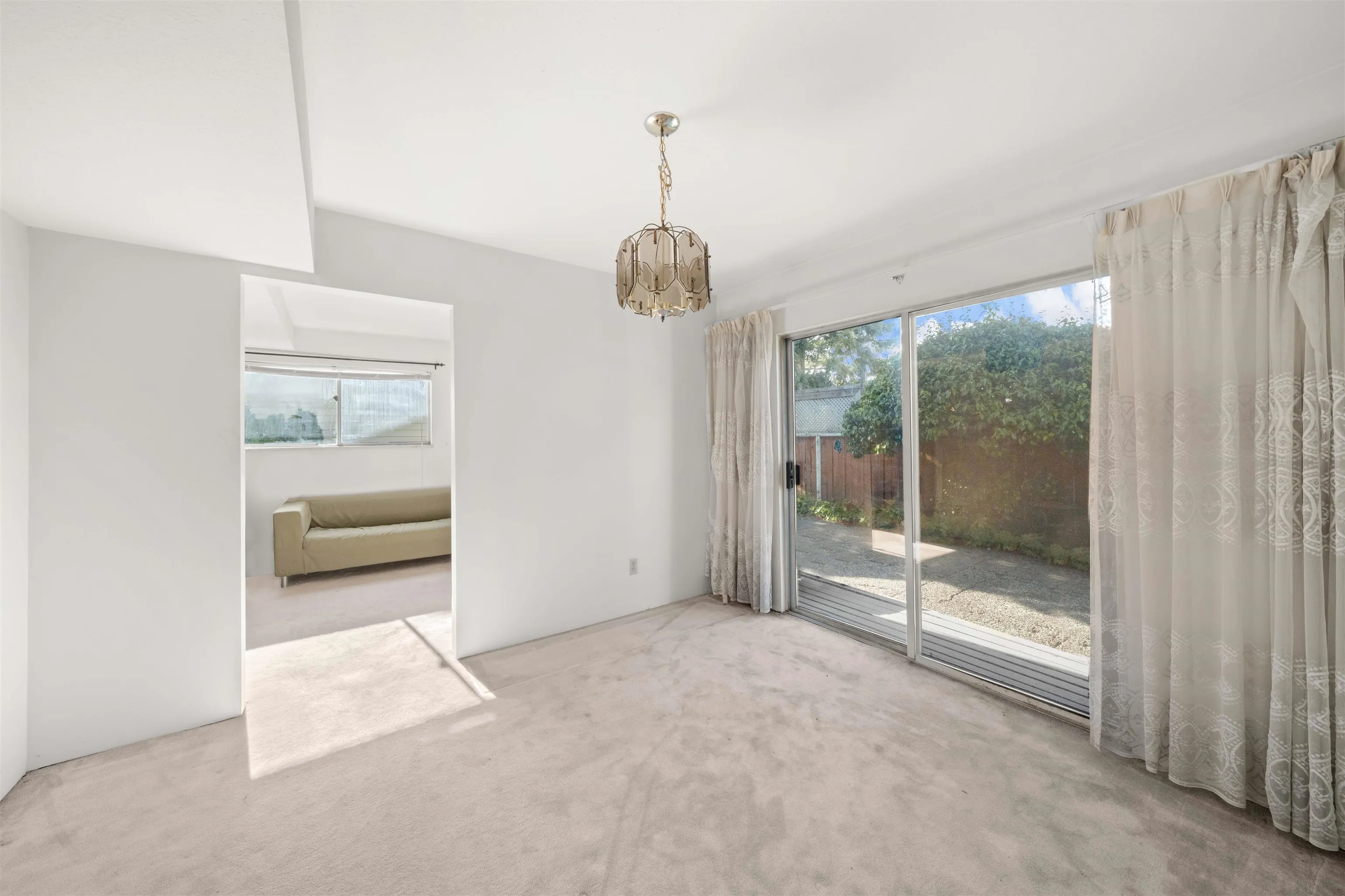 8431 Rosebank Crescent