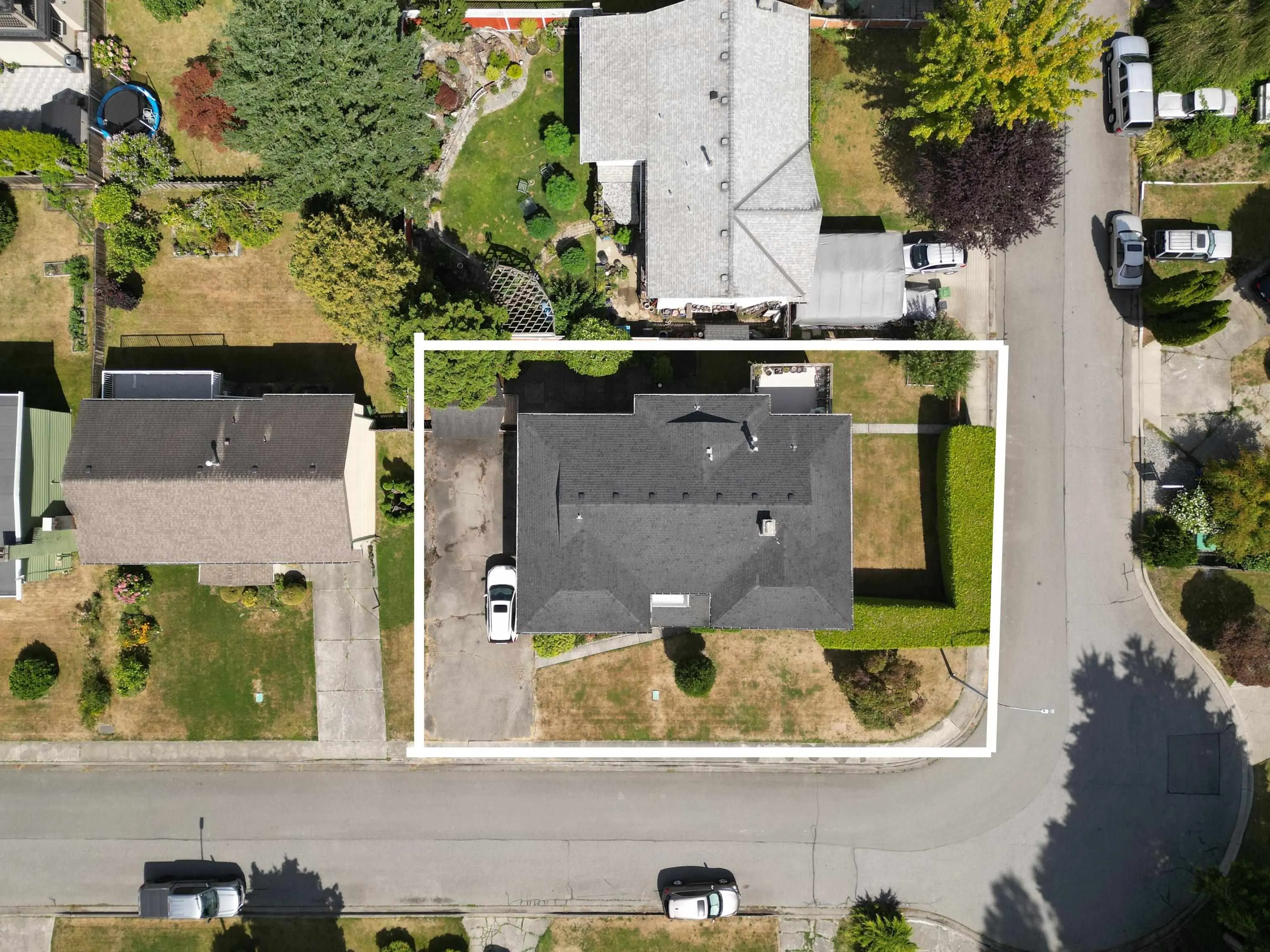 8431 Rosebank Crescent