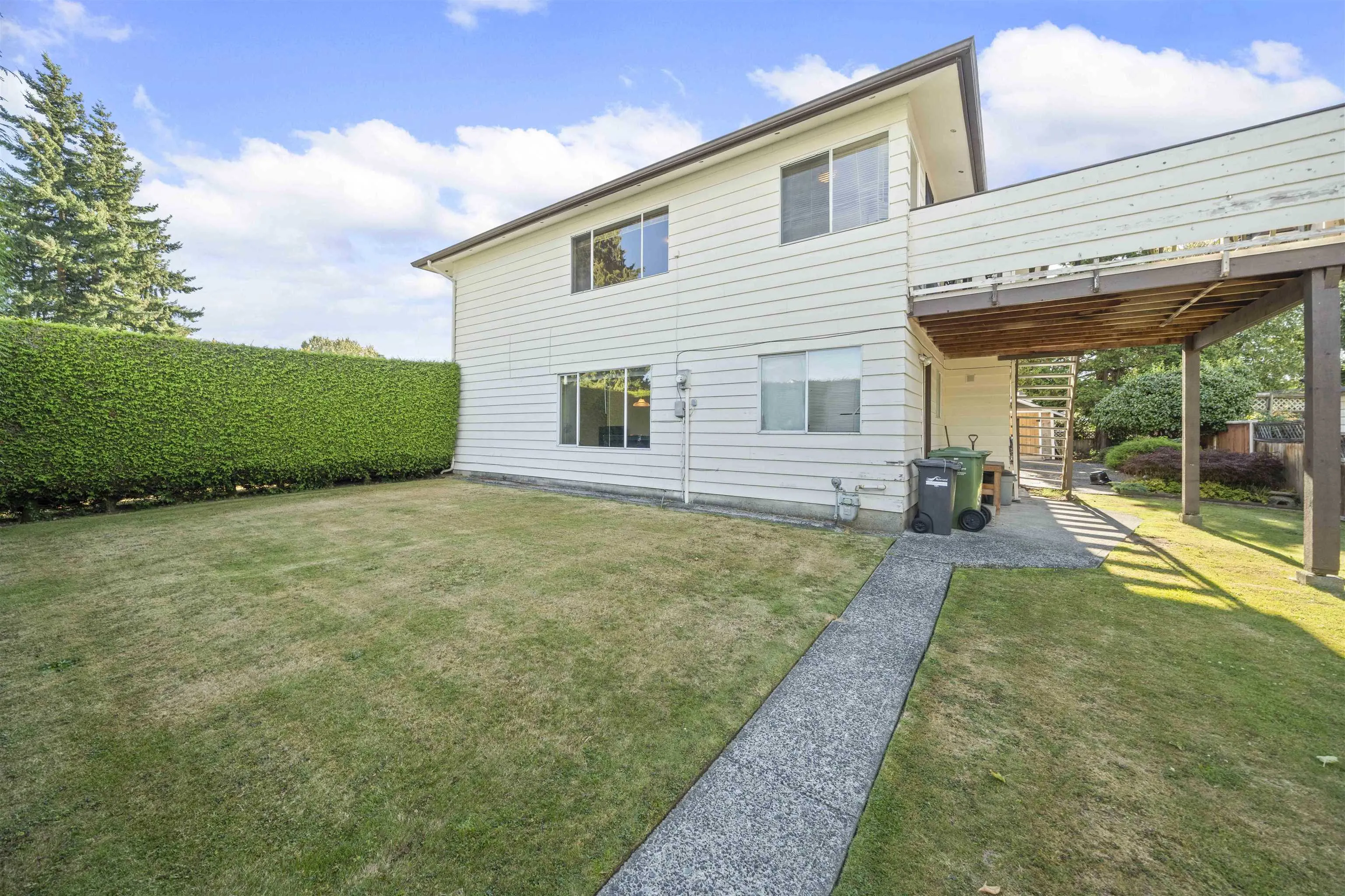 8431 Rosebank Crescent