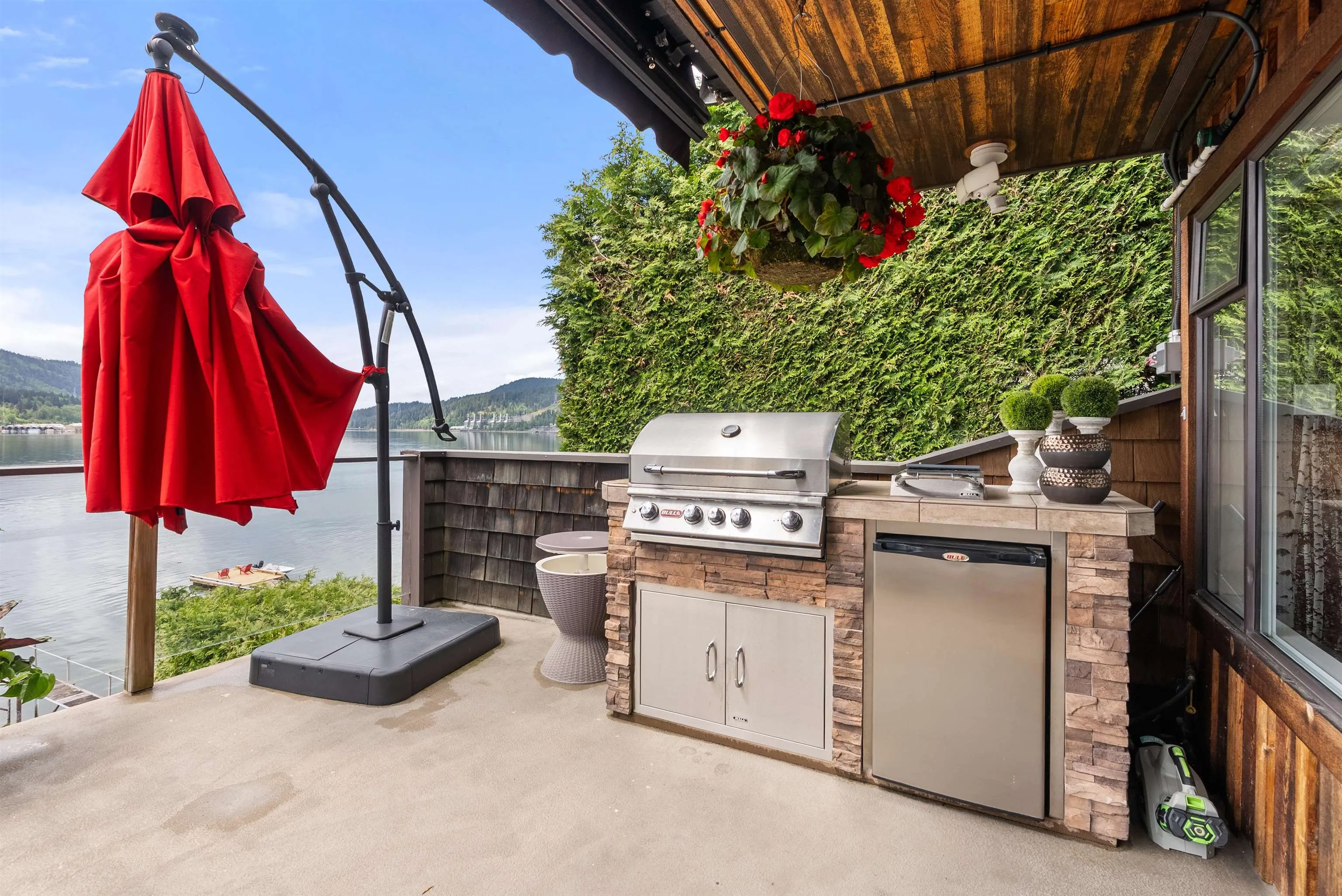 1188 Alderside Road