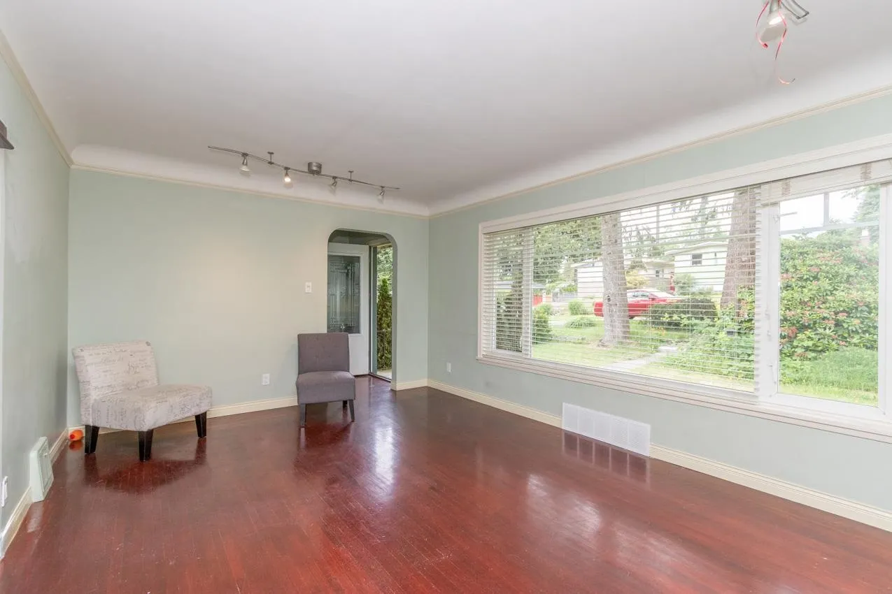 341 W 24th Street