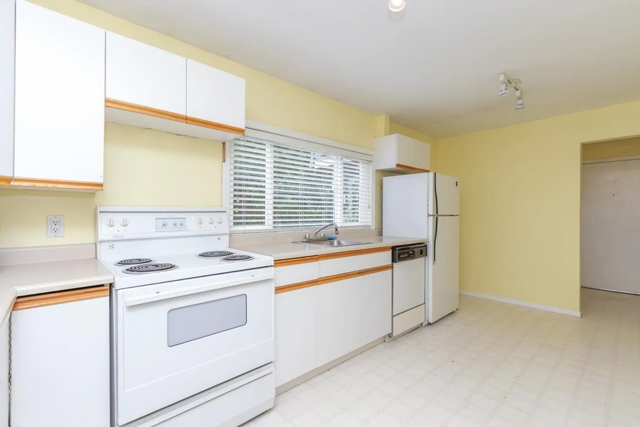 341 W 24th Street