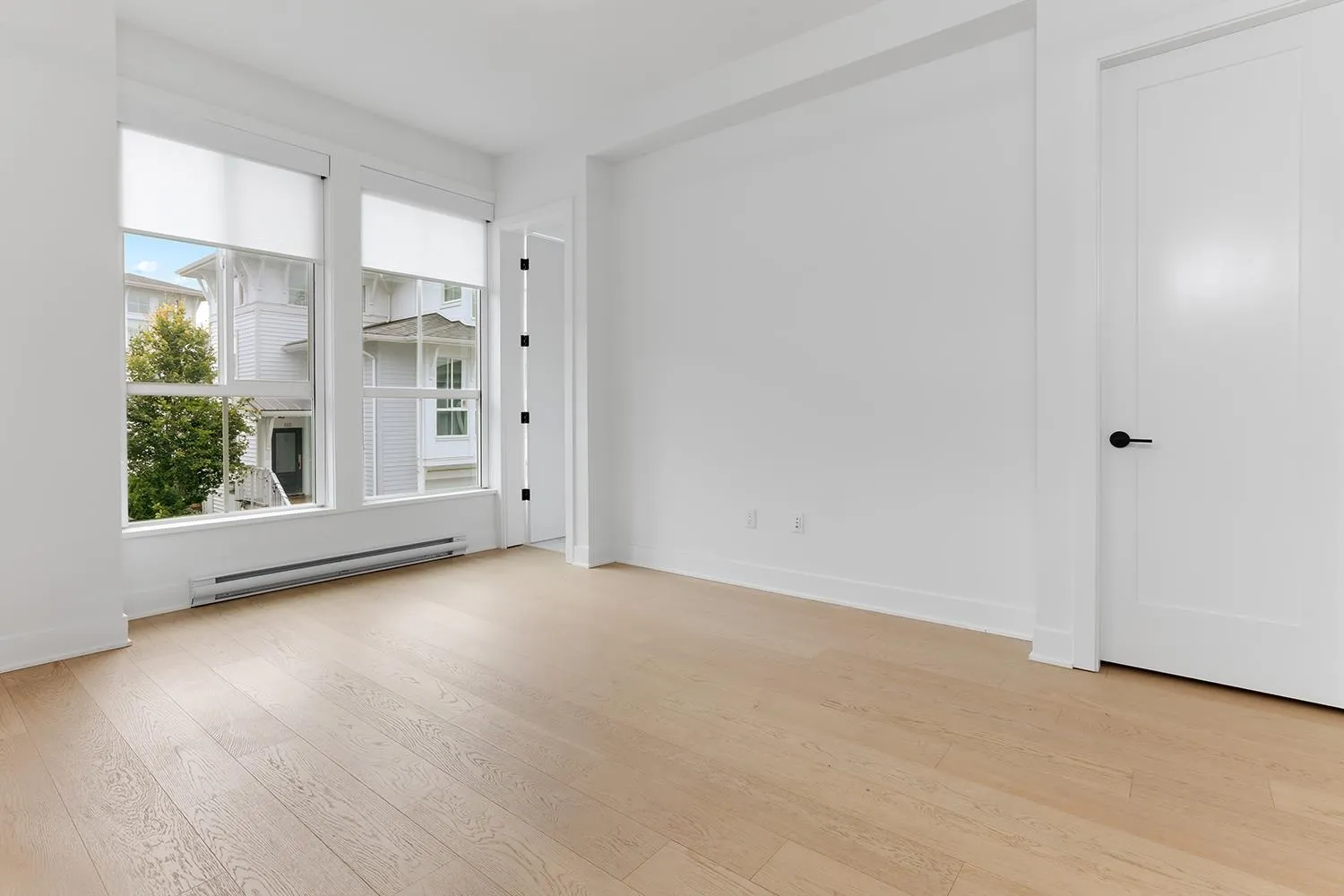 120 4638 Orca Way