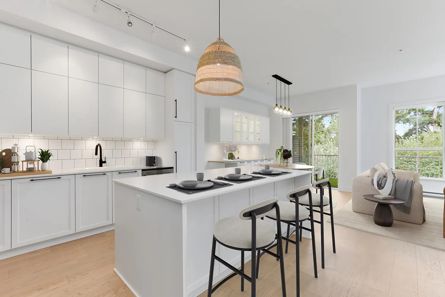 120 4638 Orca Way