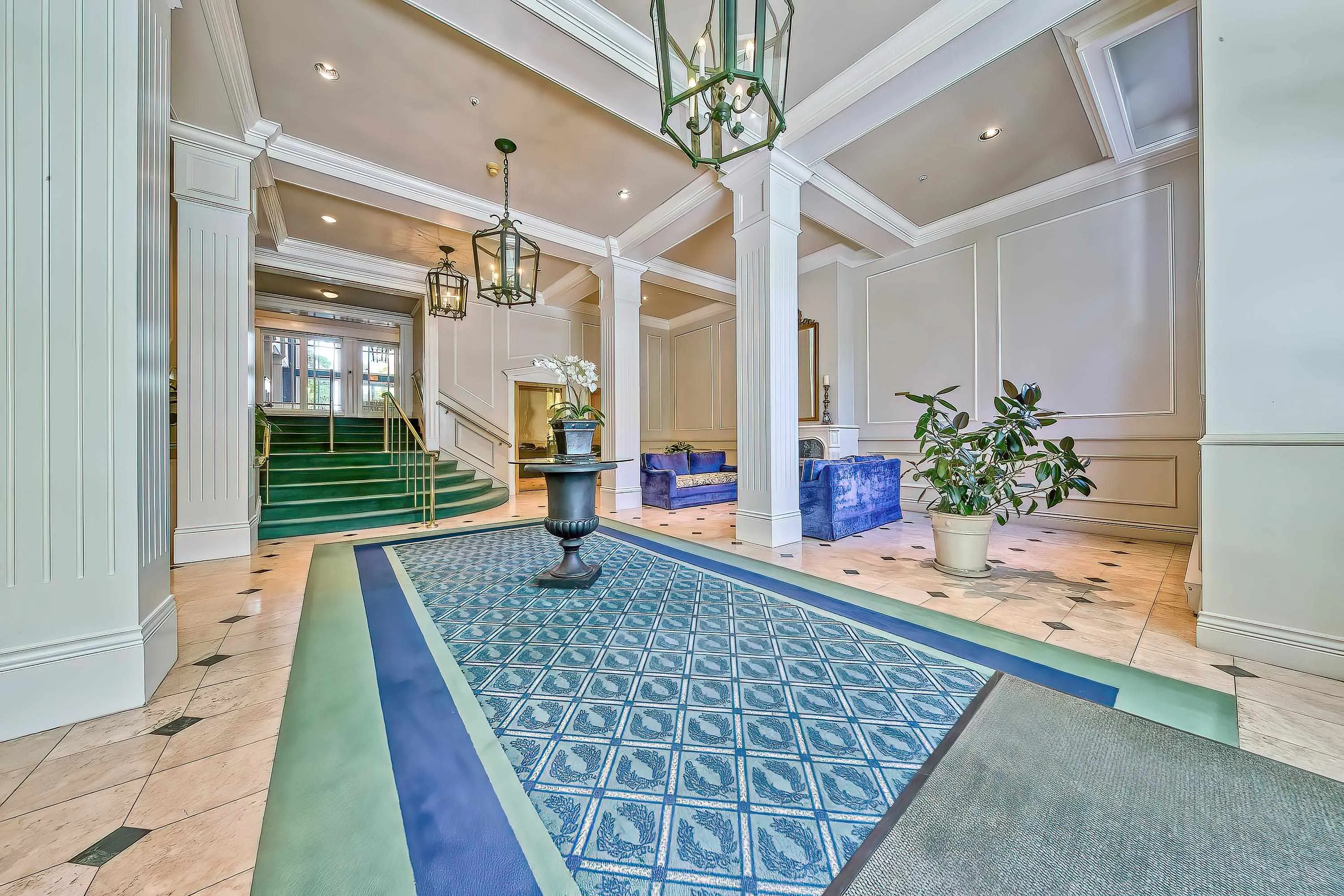 234 5735 Hampton Place
