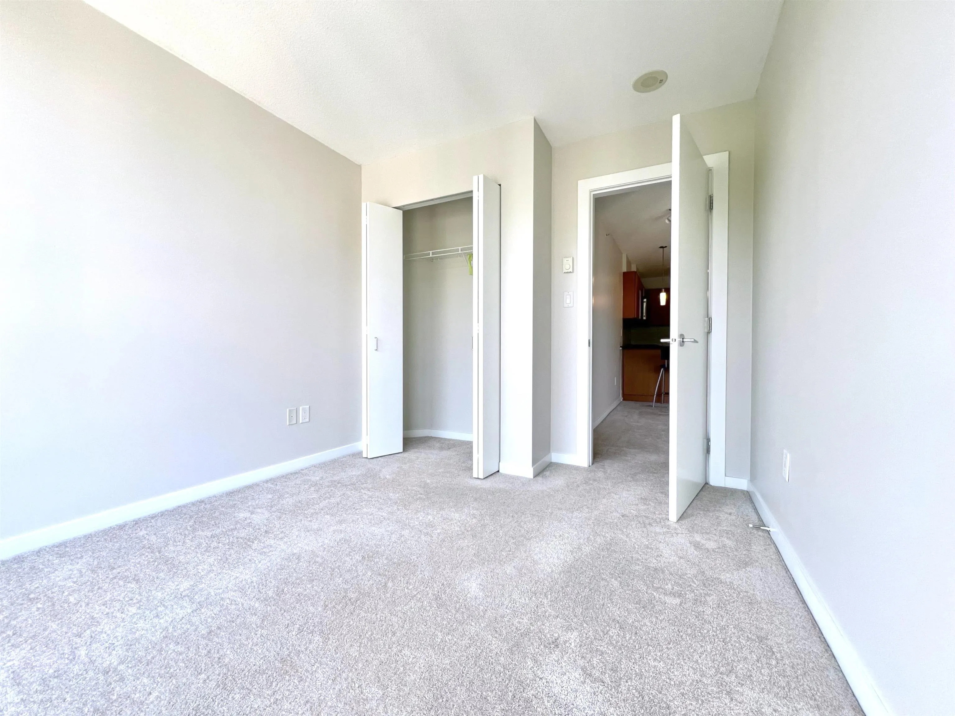 904 4888 Brentwood Drive