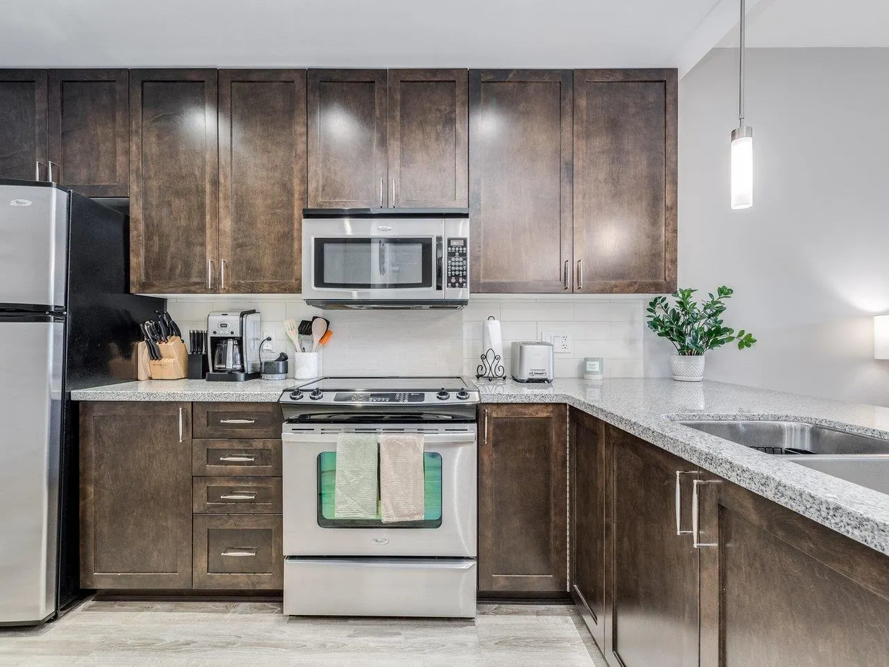 216 2368 Marpole Avenue