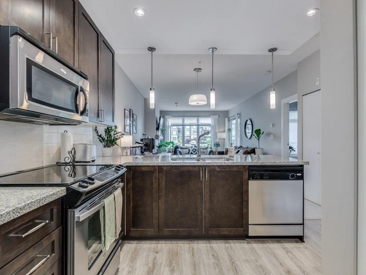 216 2368 Marpole Avenue