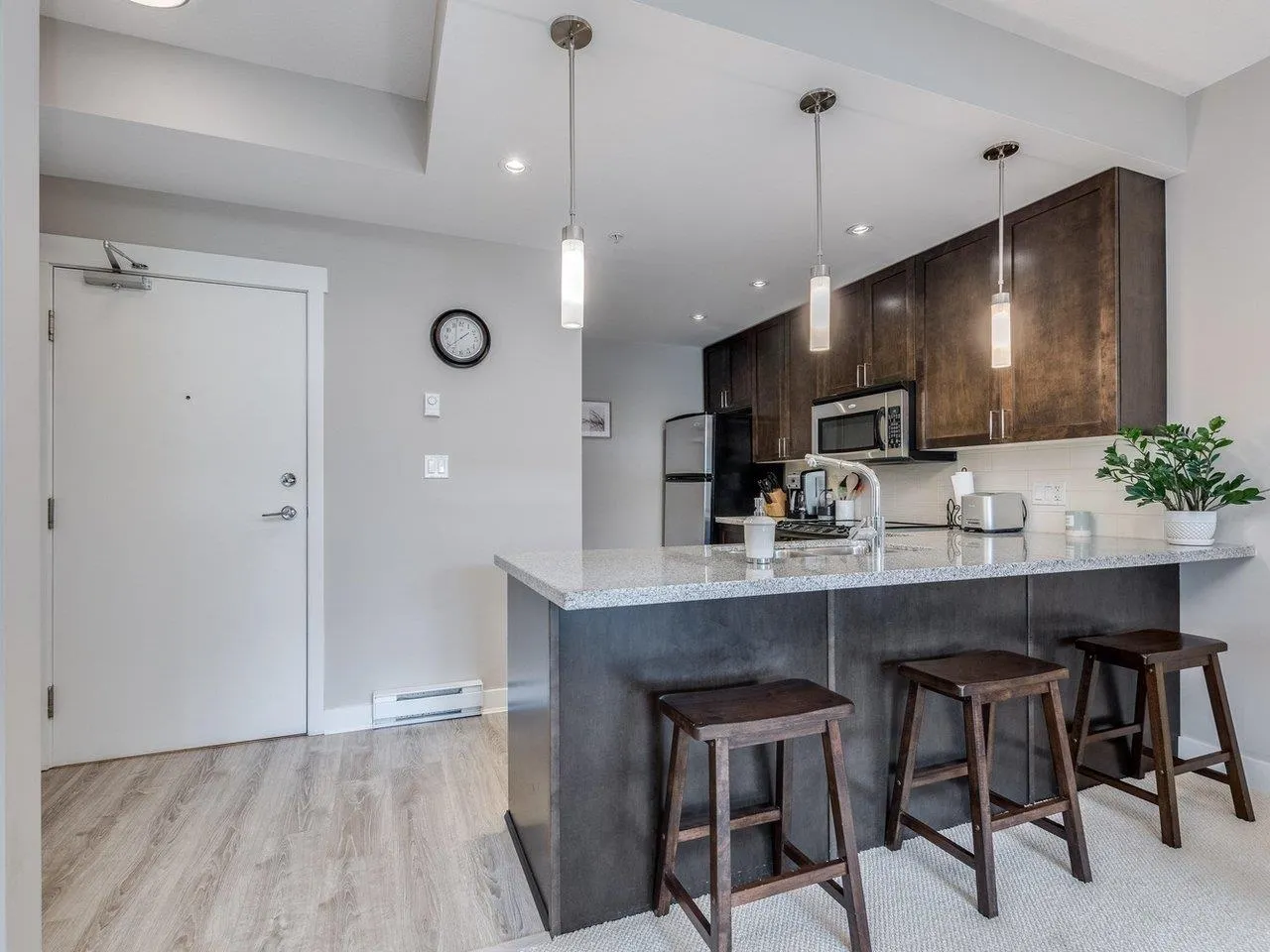 216 2368 Marpole Avenue