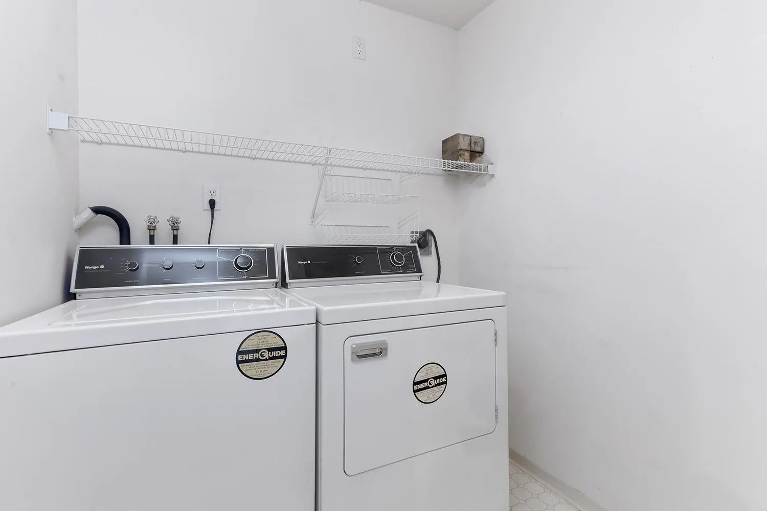 806 1245 Quayside Drive