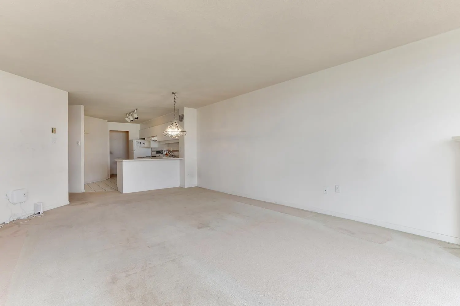 806 1245 Quayside Drive