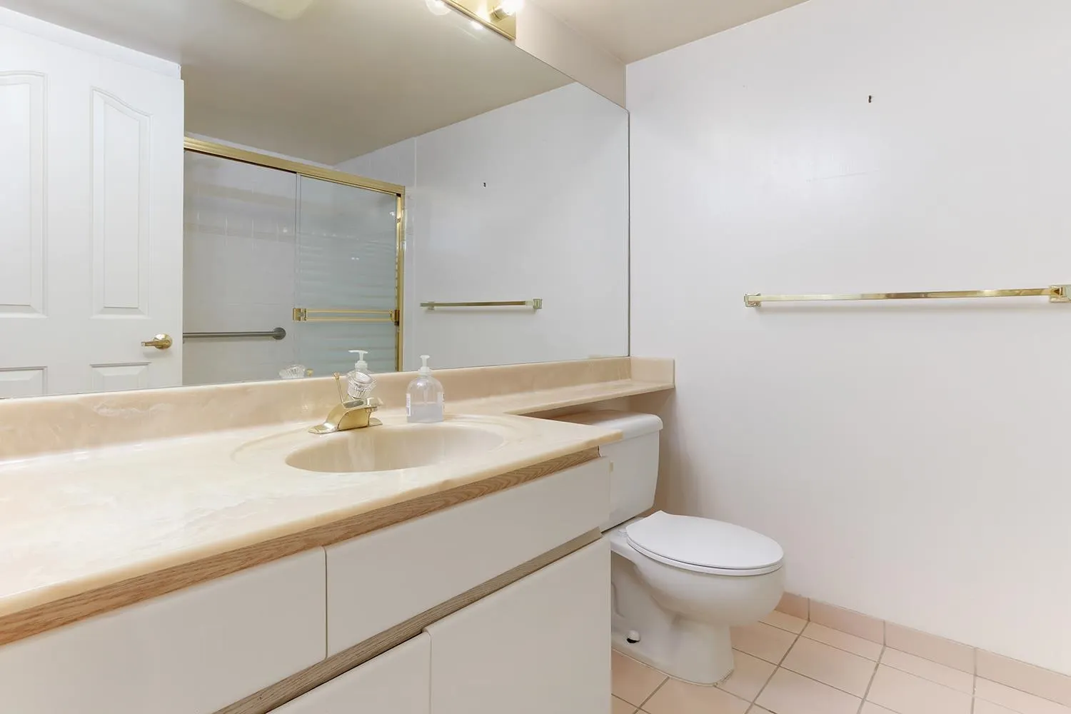 806 1245 Quayside Drive