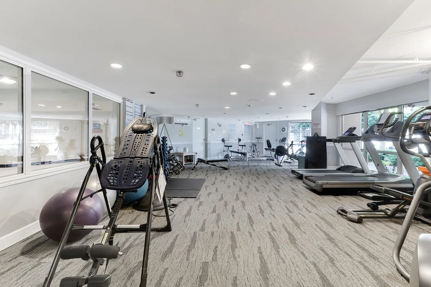 806 1245 Quayside Drive