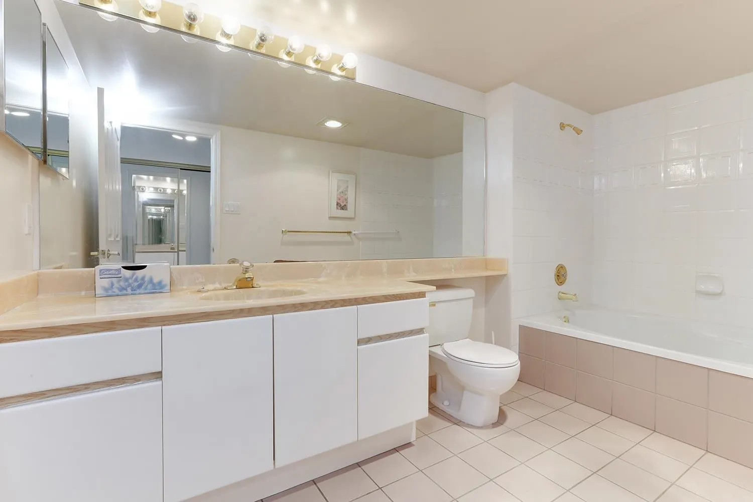 806 1245 Quayside Drive