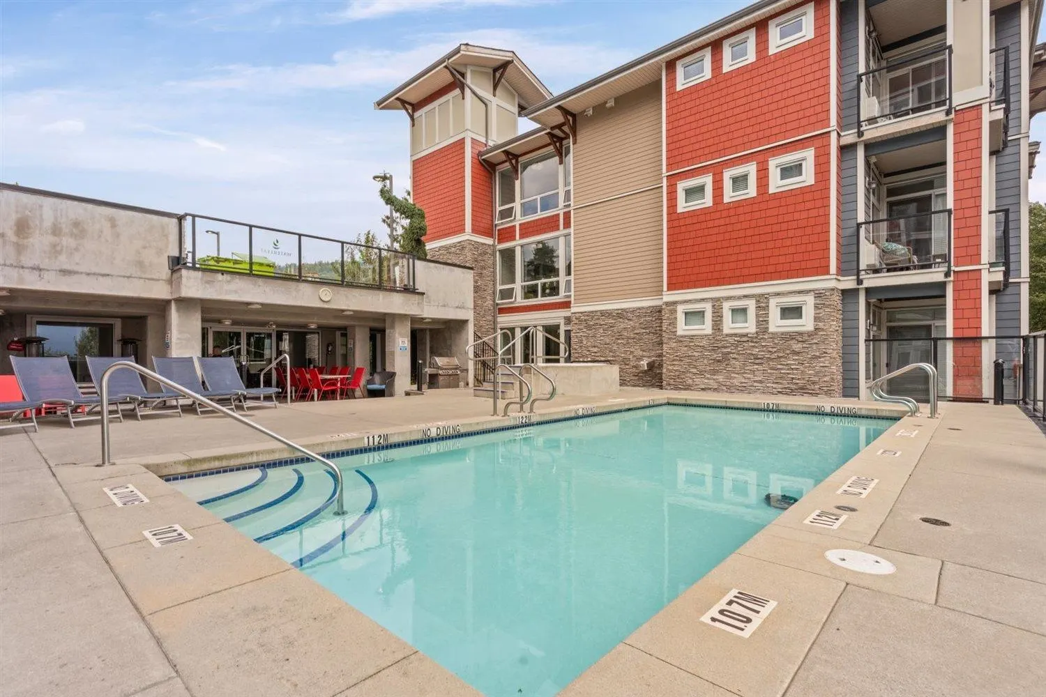 211 2242 Whatcom Road