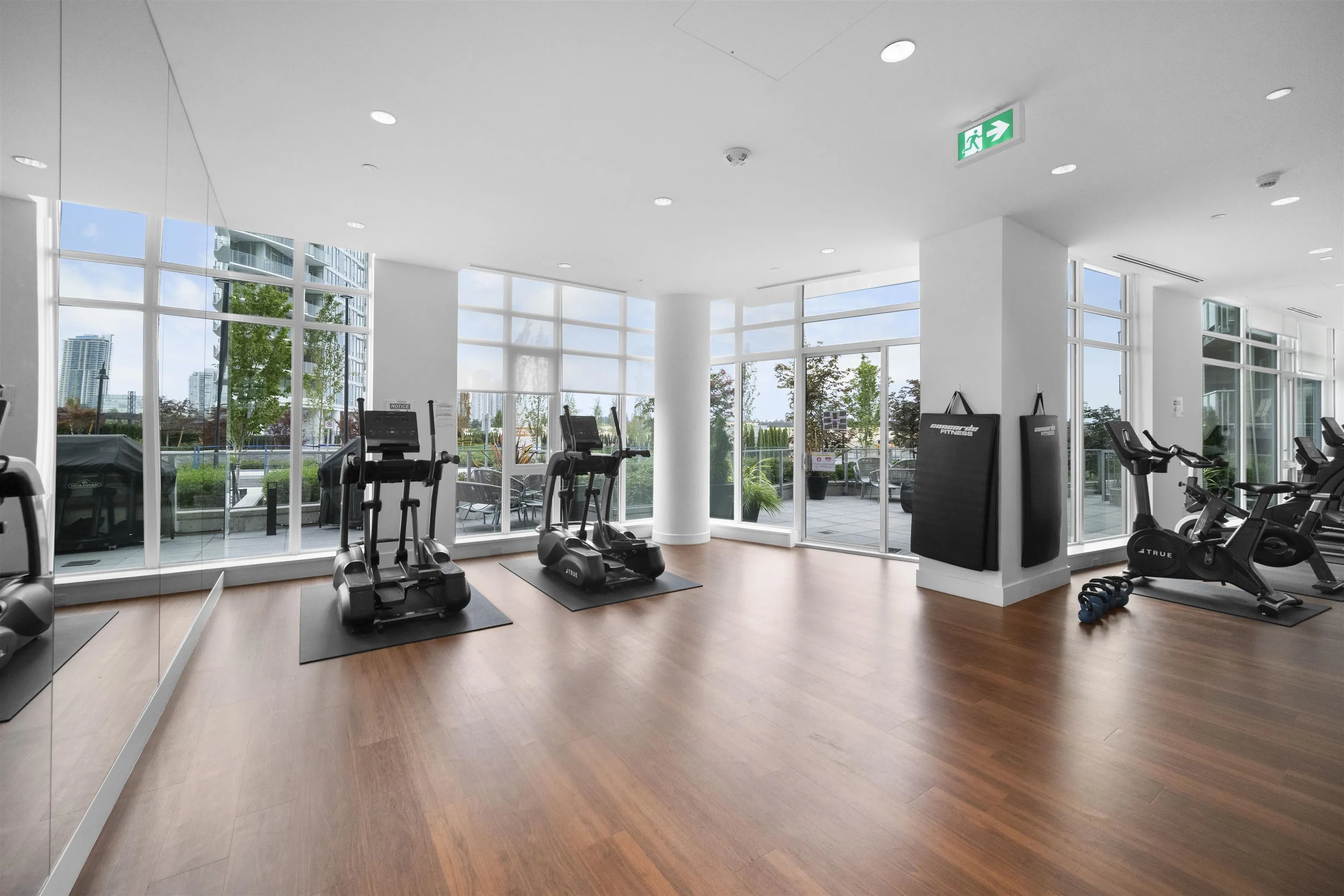 2107 7769 Park Crescent