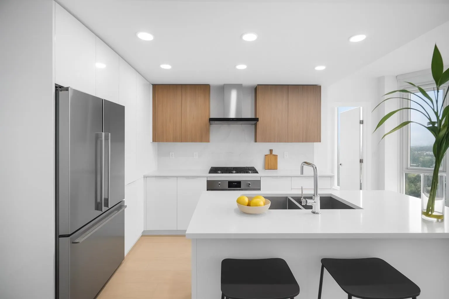 2107 7769 Park Crescent