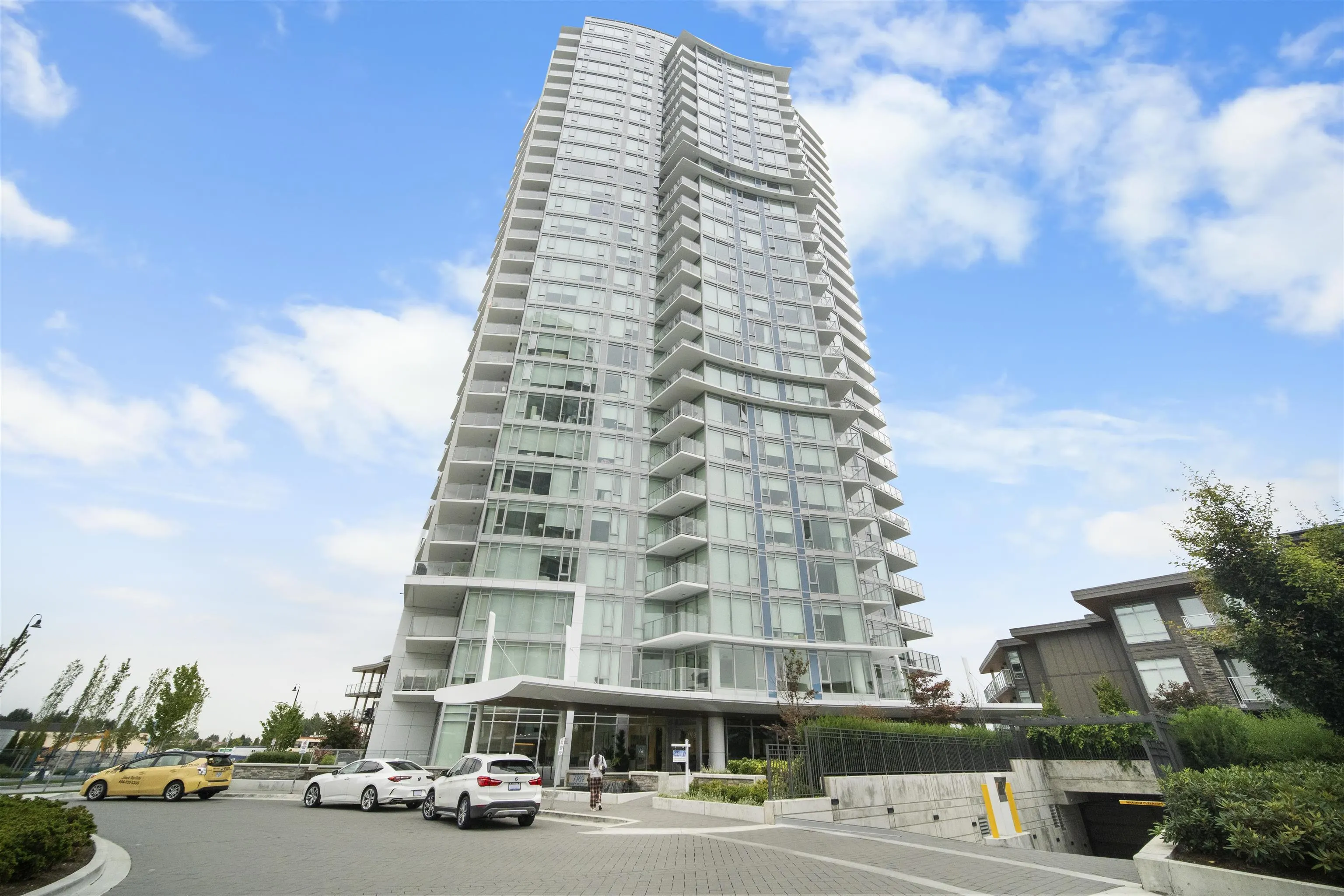 2107 7769 Park Crescent